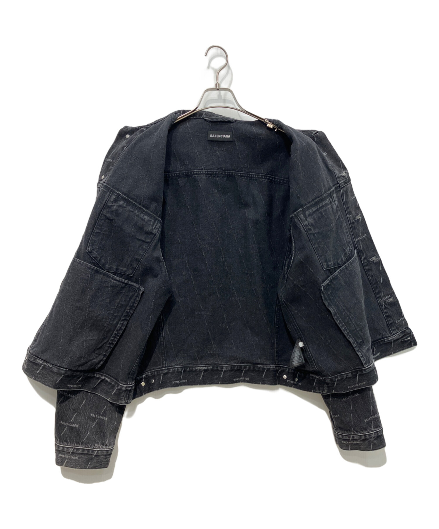 新品 BALENCIAGA デニム ジャケット バレンシアガ ブラック 黒 中古・古着通販】BALENCIAGA (バレンシアガ) マルチロゴデニム
