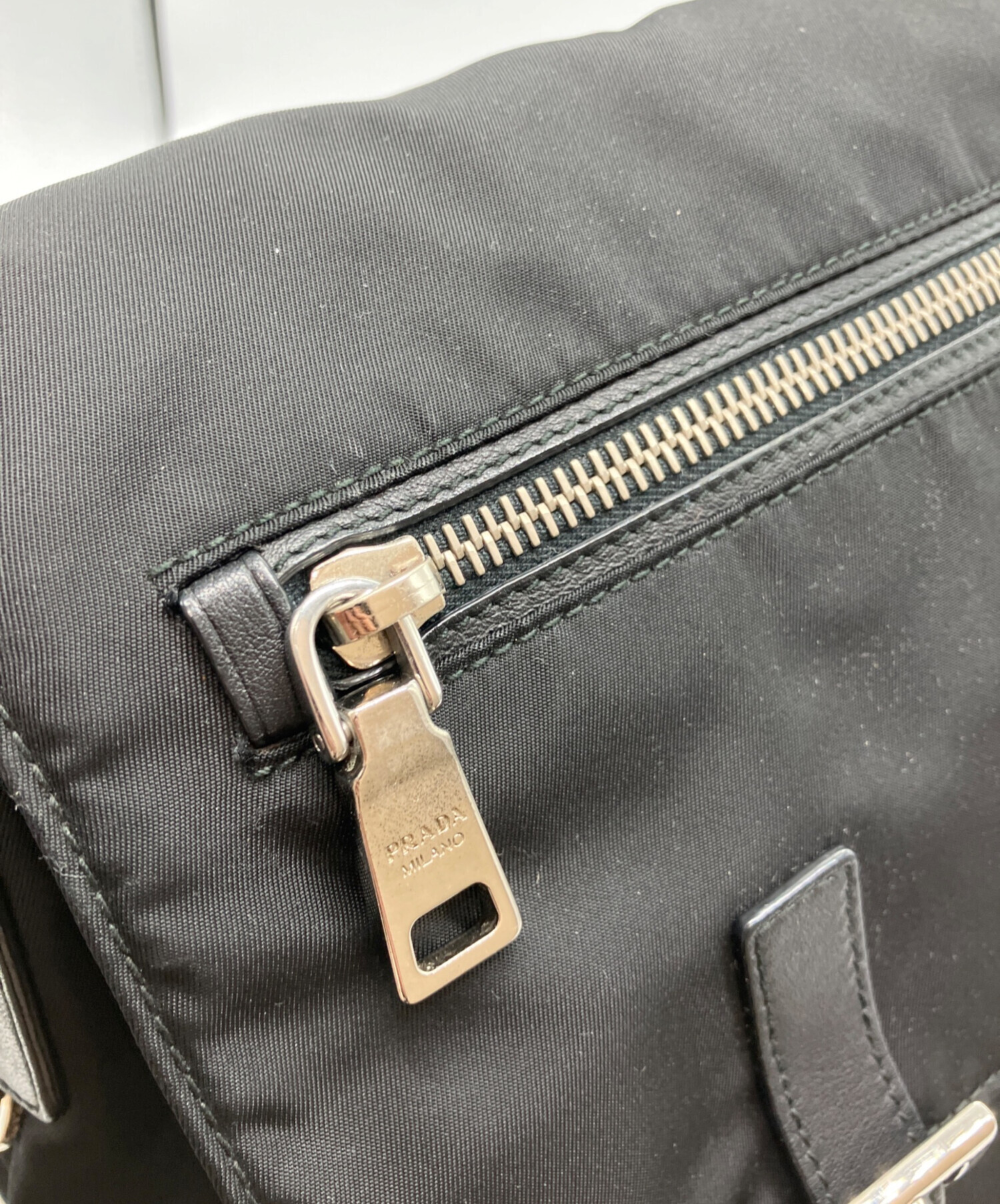 中古・古着通販】PRADA (プラダ) ナイロンショルダーバッグ ブラック 中古・古着通販】PRADA (プラダ) ナイロンショルダーバッグ ブラック