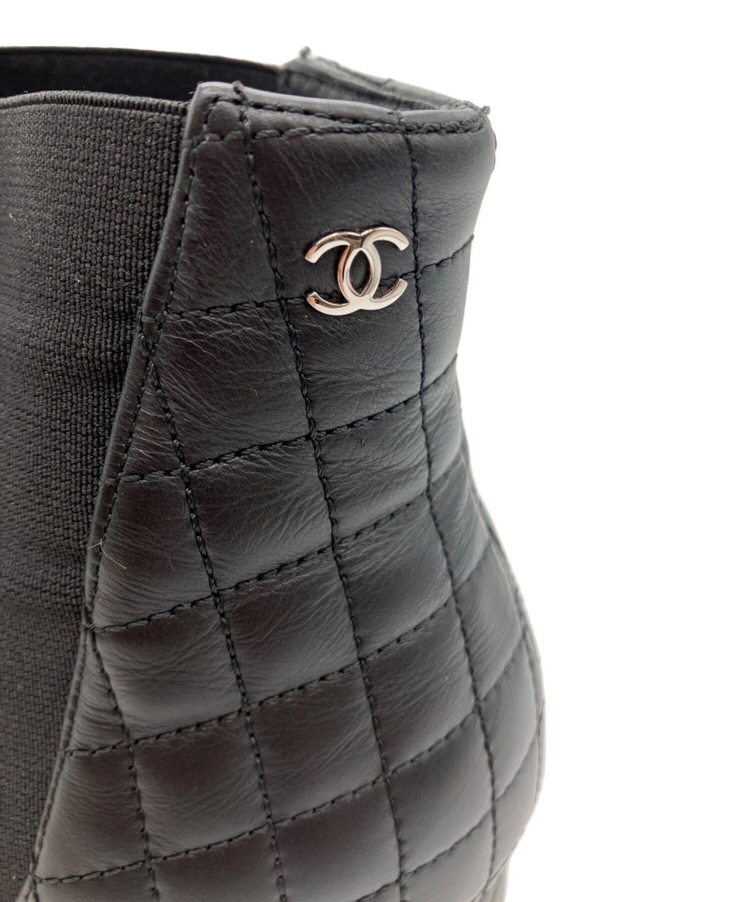 なつめCHANEL ショートブーツ38 なつめCHANEL ショートブーツ38 Chanel