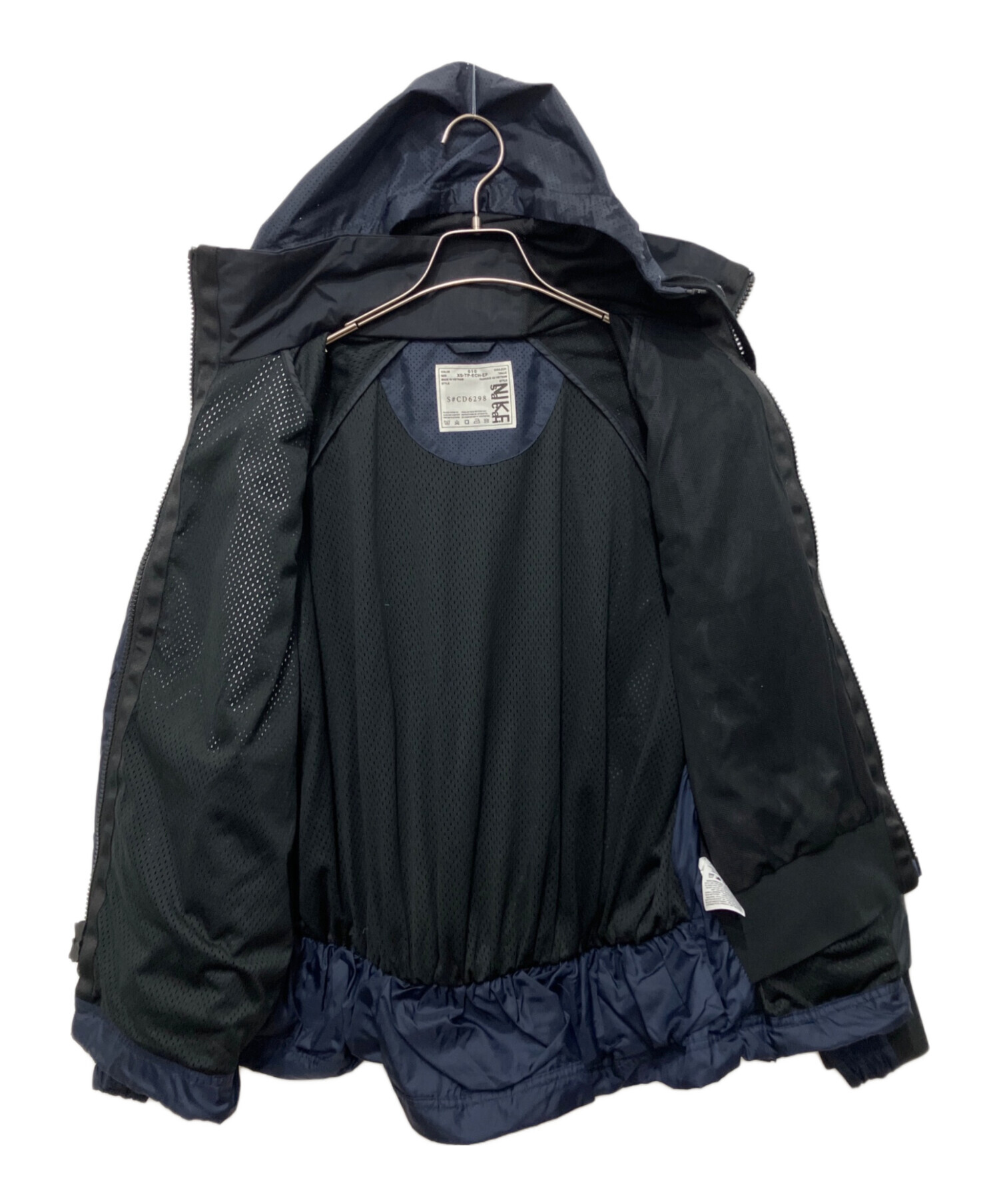 極美品 sacai サカイ ナイロンジャケット ネイビー×ブラック L 中古・古着通販】NIKE (ナイキ) sacai (サカイ) 再構築アノラック