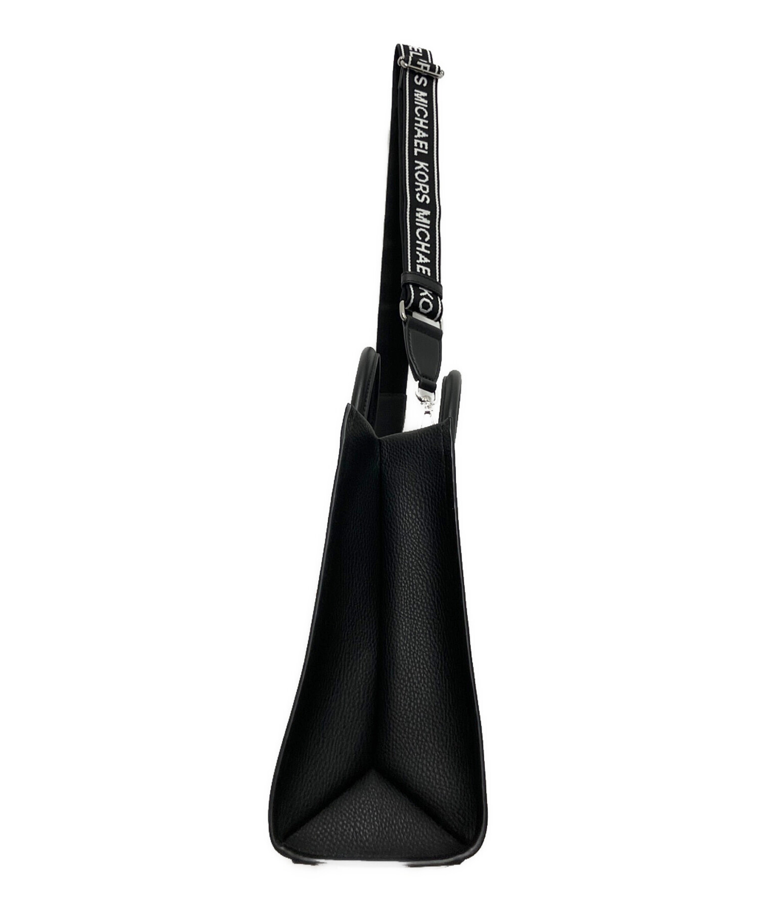 MICHAEL KORS【廃盤定価5万円】 バッグ エナメルブラック　モノグラム 中古・古着通販】MICHAEL KORS (マイケルコース) トートバッグ