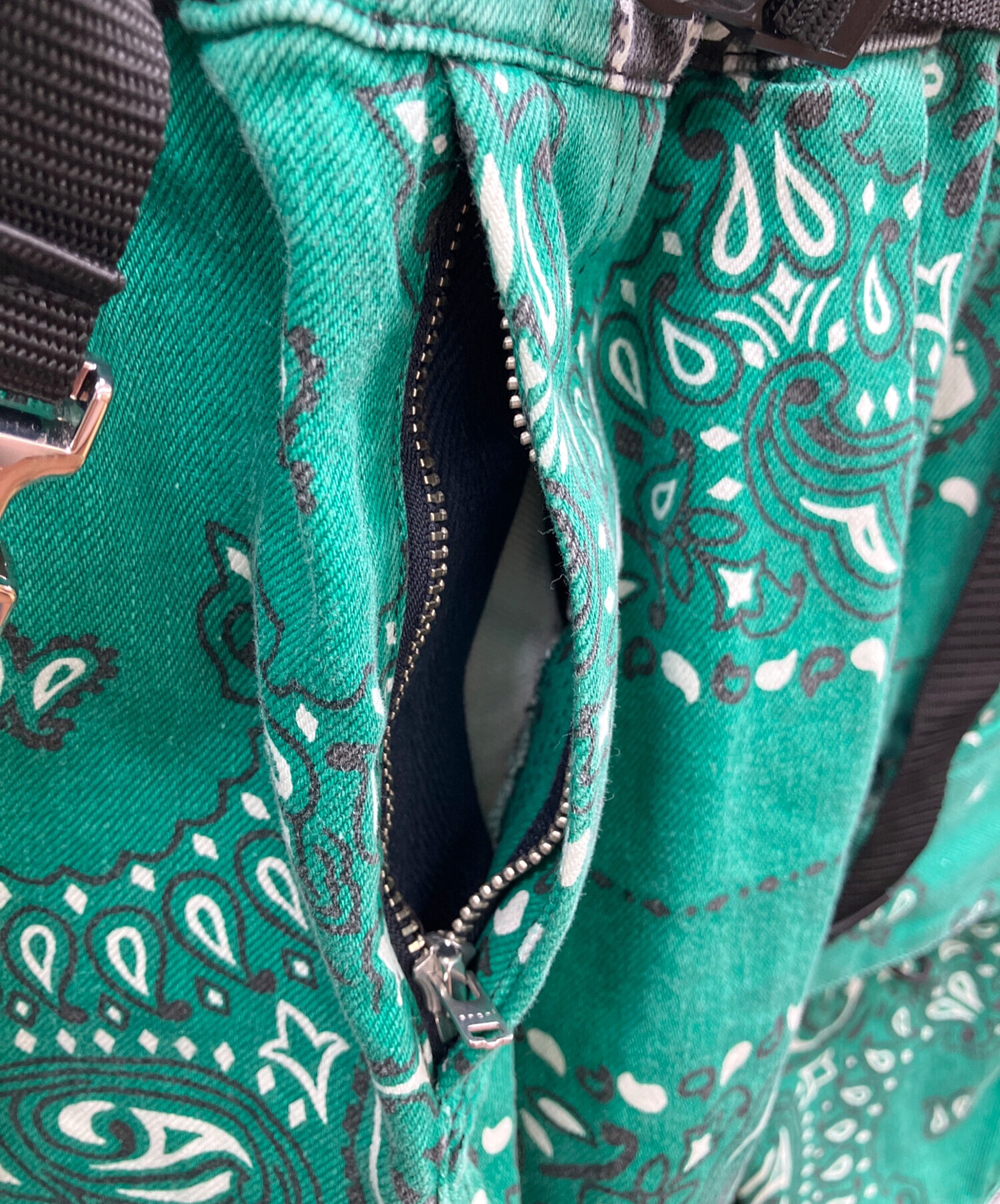 中古・古着通販】sacai (サカイ) Bandana Print Shorts グリーン