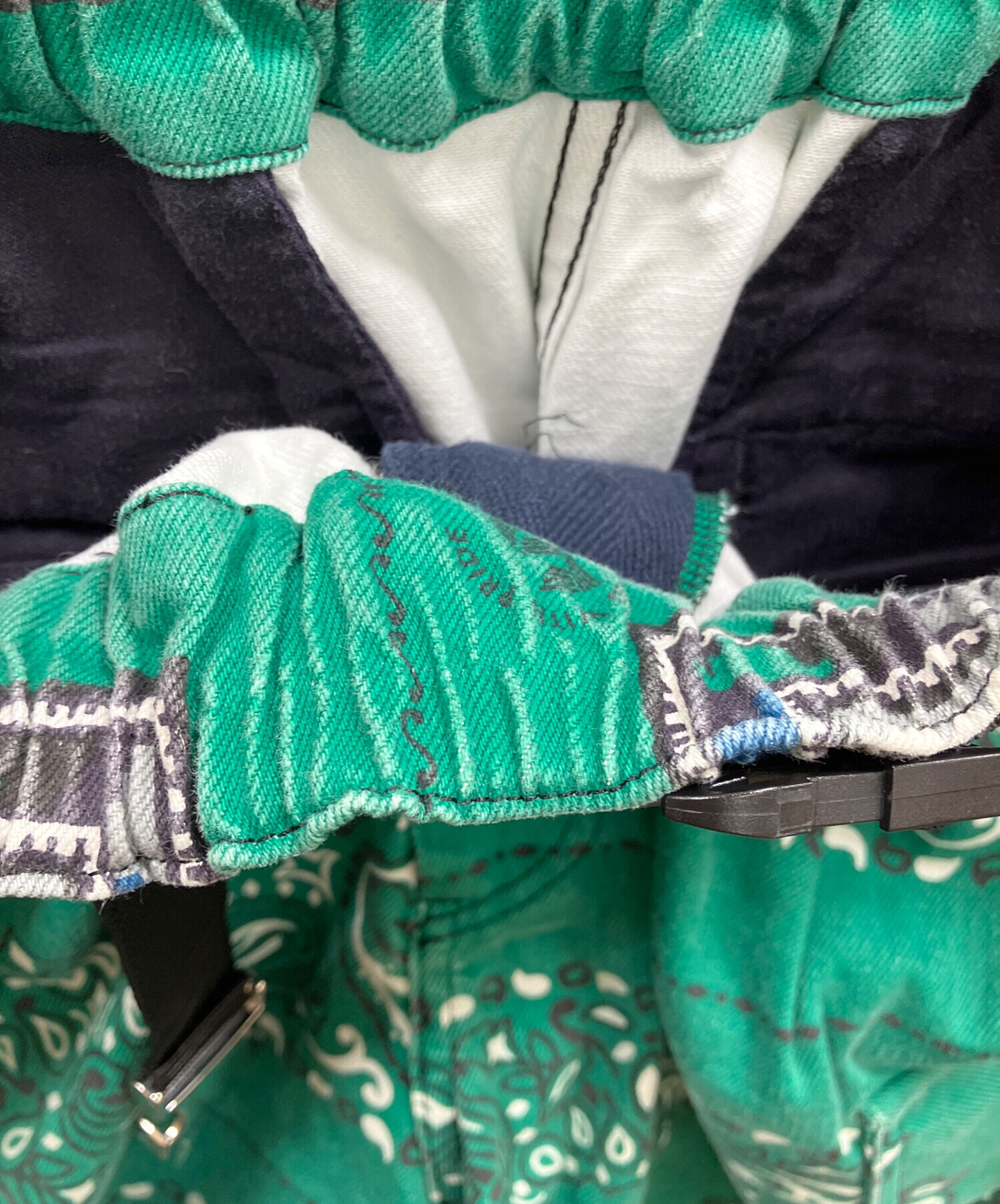 中古・古着通販】sacai (サカイ) Bandana Print Shorts グリーン