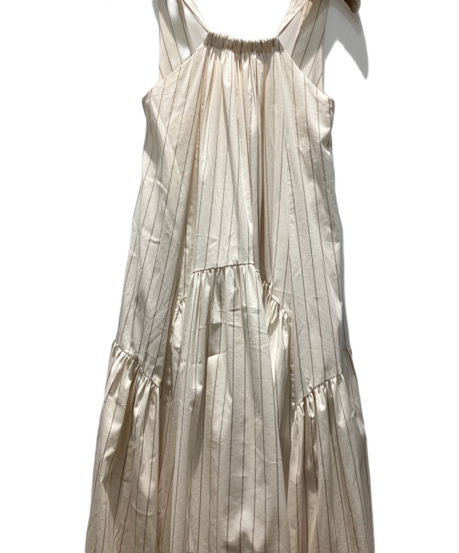 中古・古着通販】venica (ヴェニカ) Volume tiered dress ベージュ 