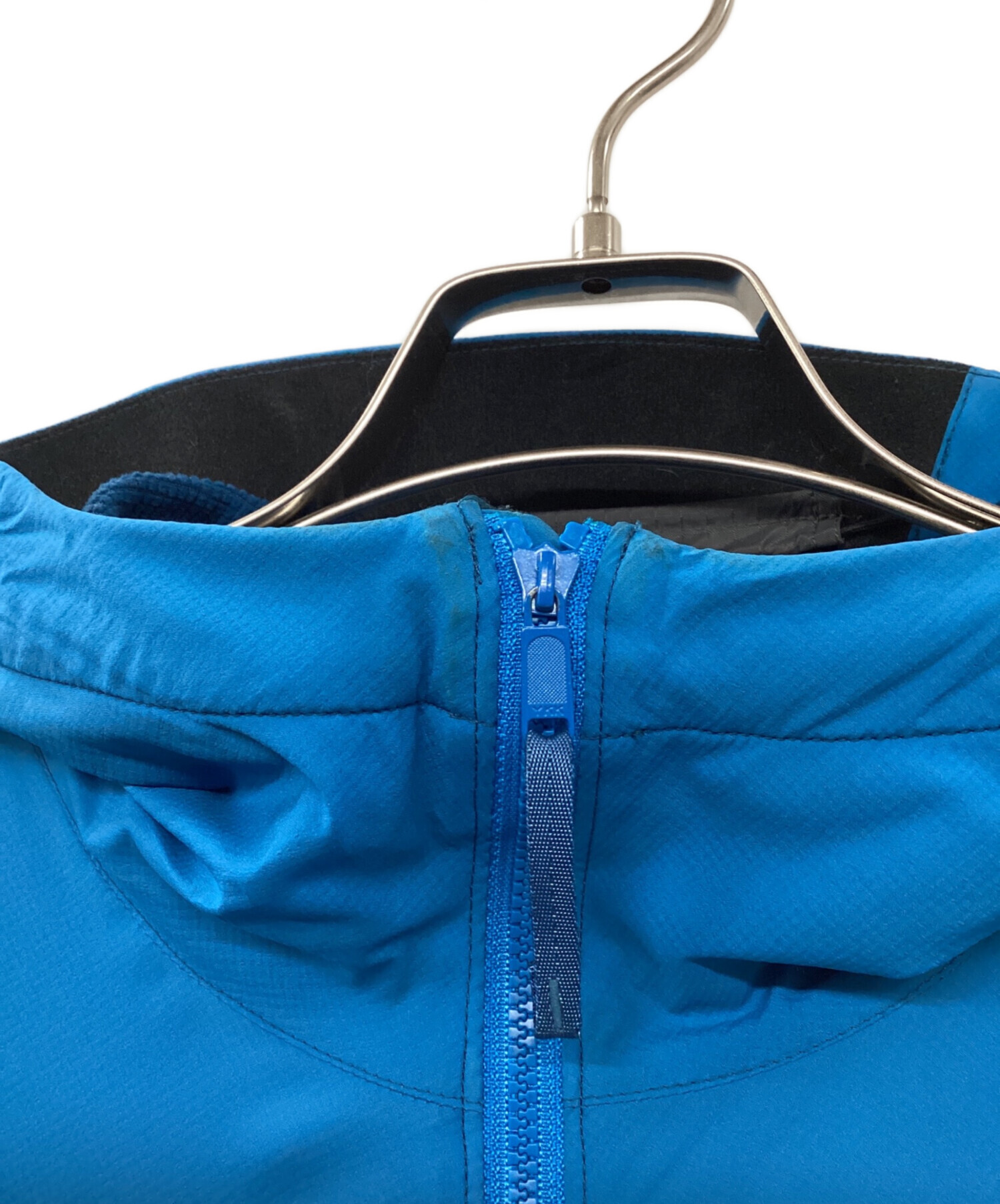 新品未使用ARC'TERYX kadin hoody Mサイズ　ブルー Arc'teryx Kadin Hoody フーデッドブルゾン｜トゥモローランド 公式通販