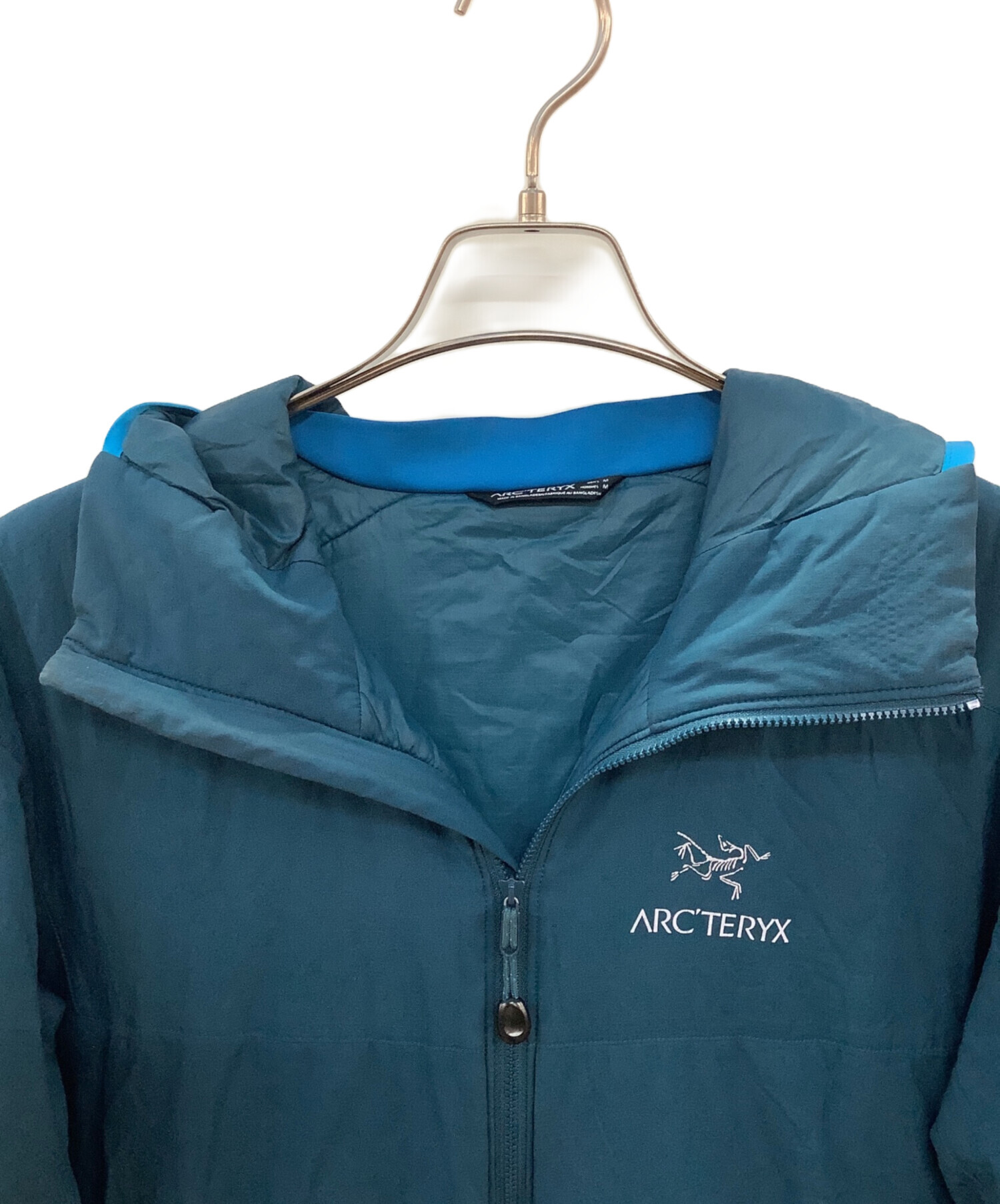【GW限定値下げ】 ARC'TERYX フード付きナイロンジャケット ブルー 中古・古着通販】ARC'TERYX (アークテリクス) トレッキングウェア