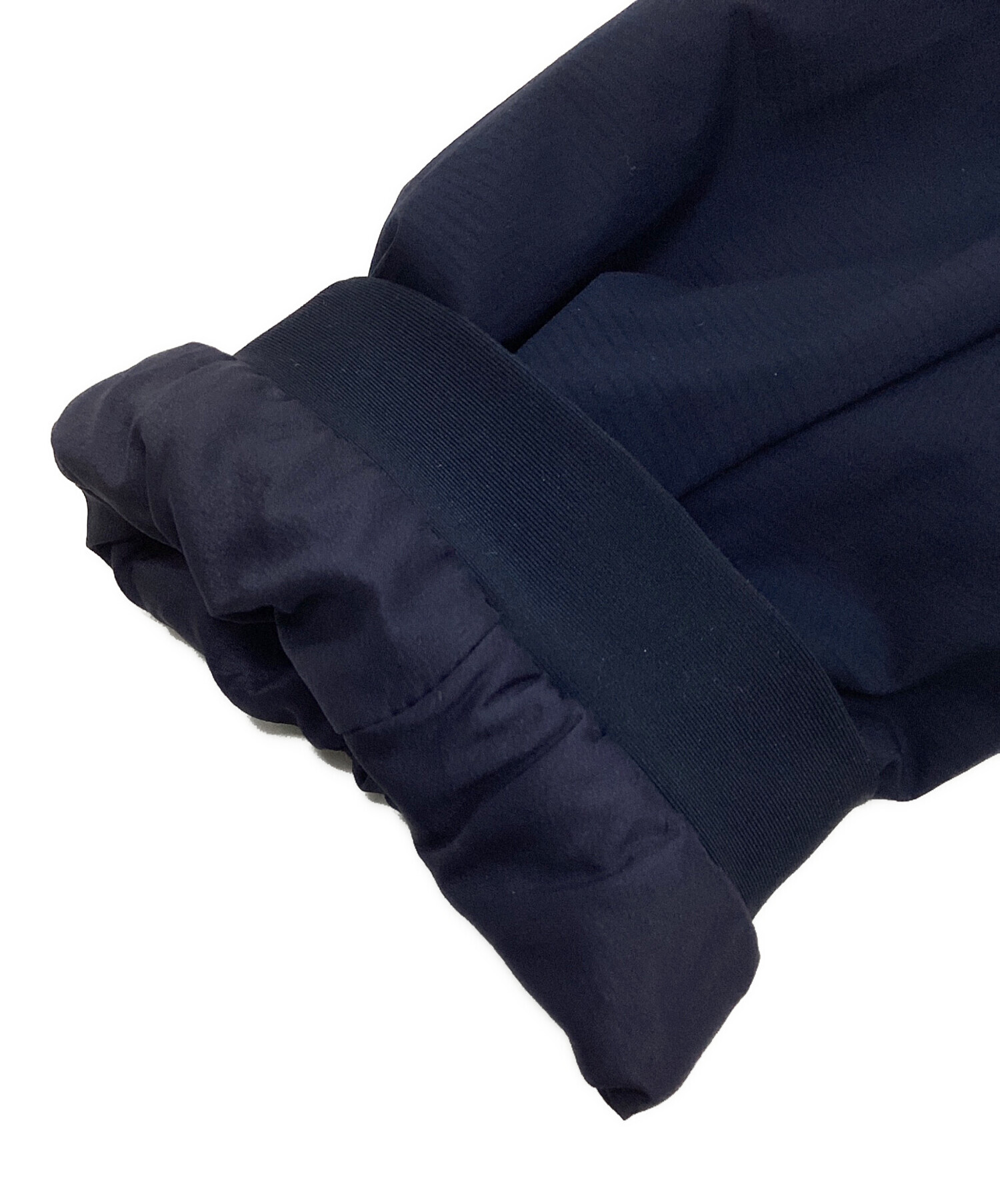 アークテリクス ARC’TERYX ナイロンジャケット ATOM 古着 ネイビー 中古・古着通販】ARC'TERYX (アークテリクス) ATOM LT HOODY ネイビー