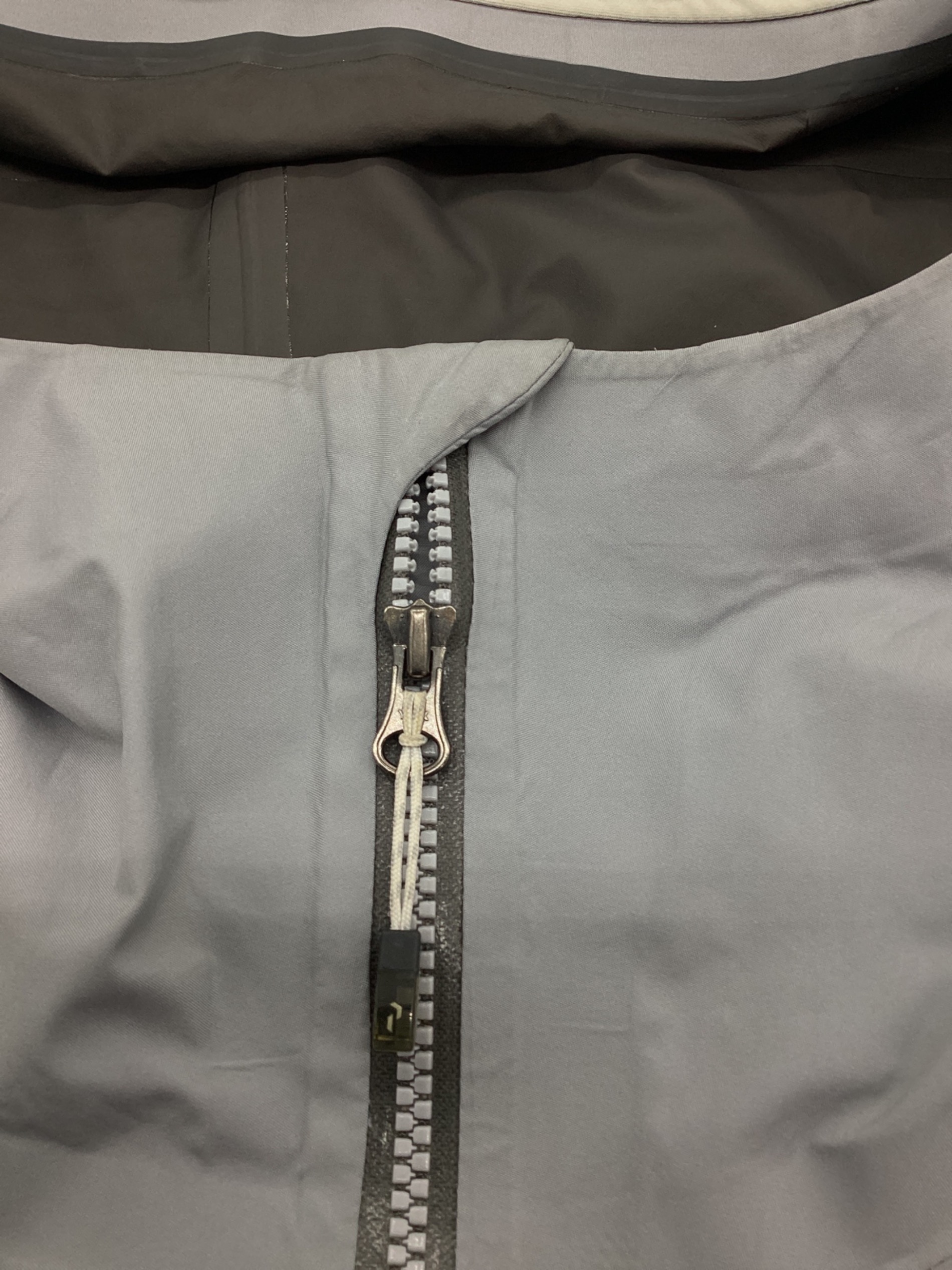 ピークパフォーマンス男性用 グレー ピークパフォーマンス男性用 グレー メンズ – ピークパフォーマンス