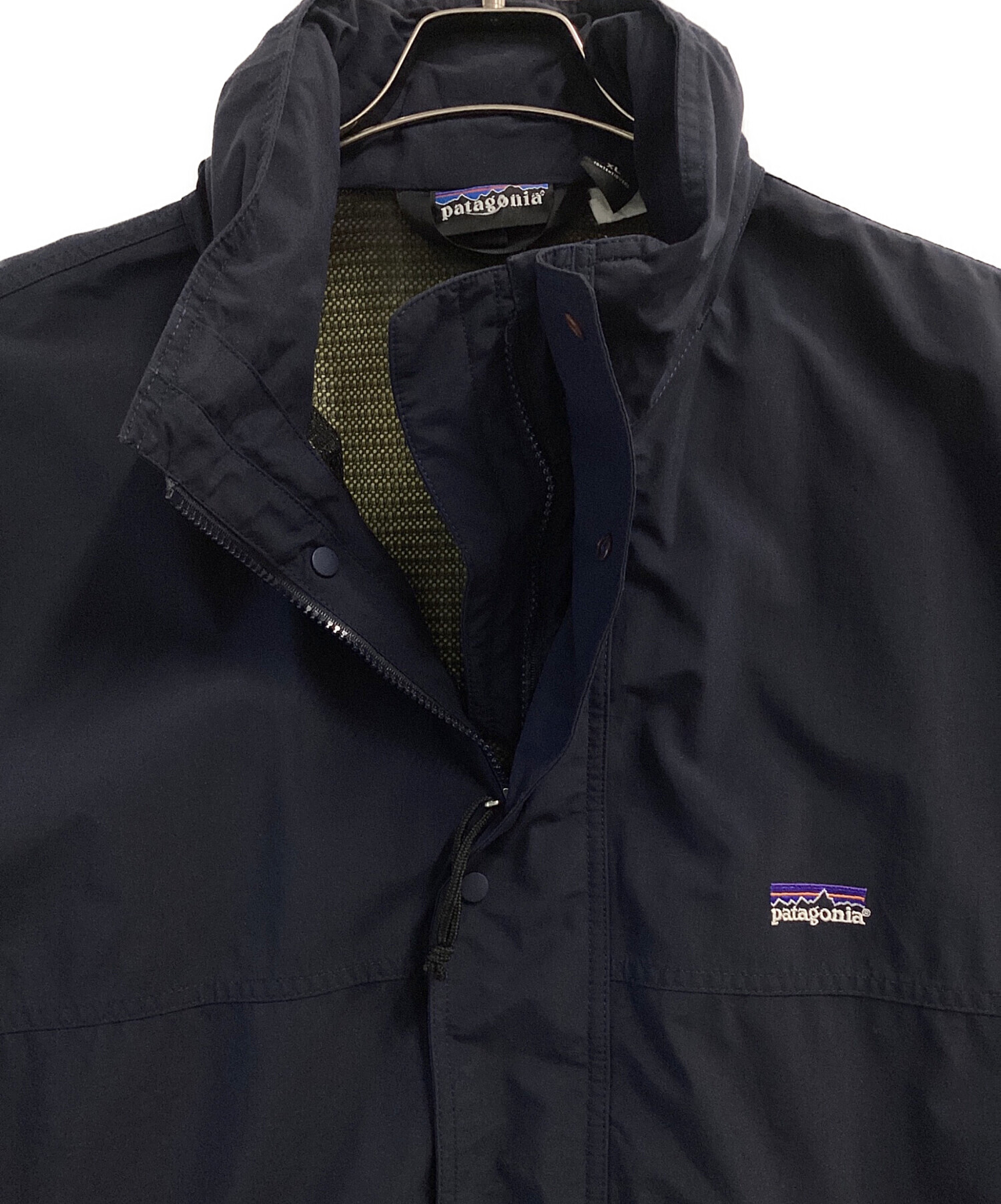 patagonia マウンテンパーカー 中古・古着通販】Patagonia (パタゴニア) マウンテンパーカー ネイビー