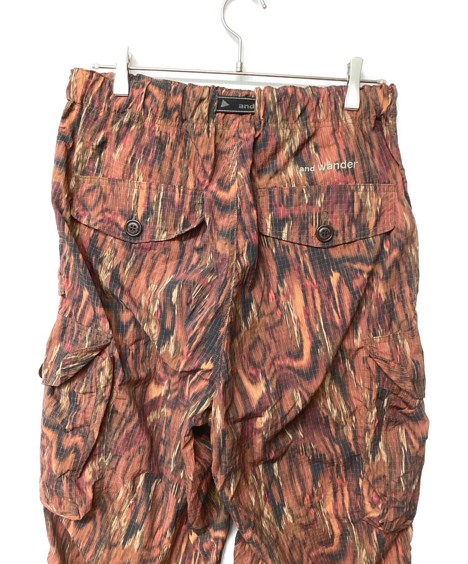 中古・古着通販】and wander (アンドワンダー) printed ripstop cargo