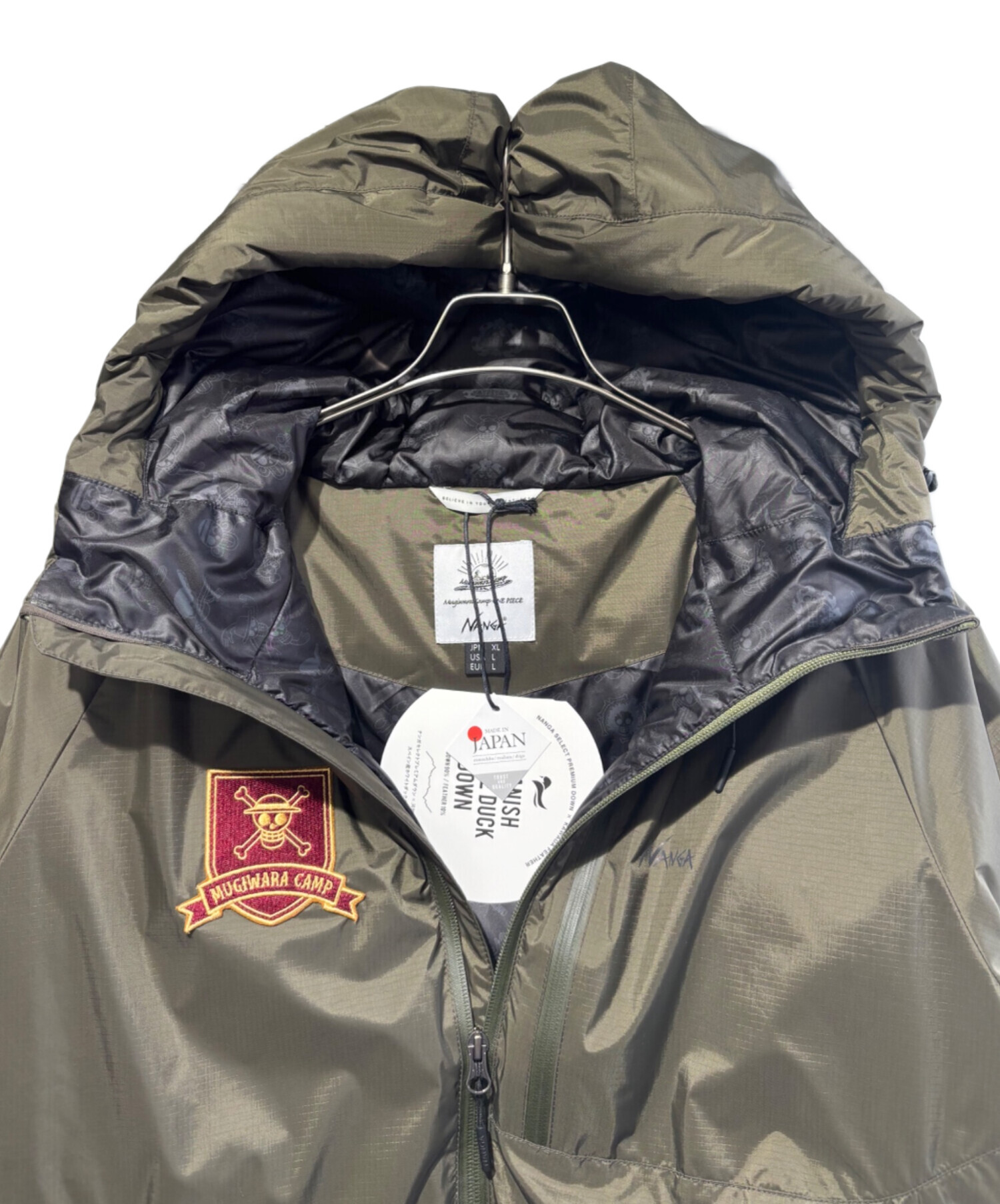 NANGA ナンガ 　ONE PIECE　コラボ　ダウンジャケット　XLサイズ 人気アニメ『ONE PIECE』のアウトドアシリーズ「Mugiwara Camp」が東映