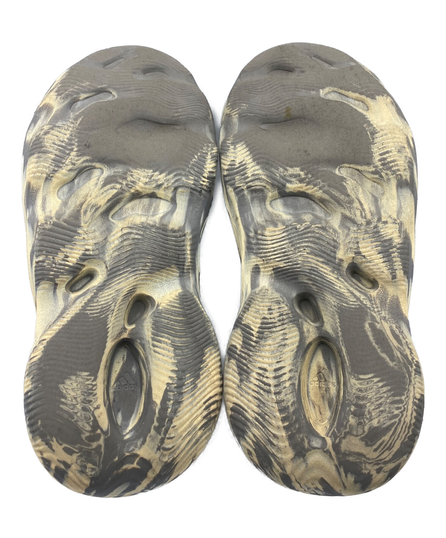 中古・古着通販】YEEZY (イージー) YEEZY FOAM RUNNER グレー サイズ