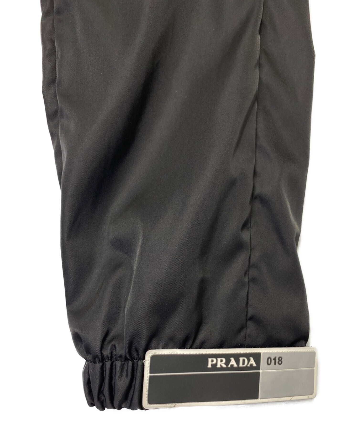 中古・古着通販】PRADA (プラダ) ラバーパッチ ナイロンパンツ