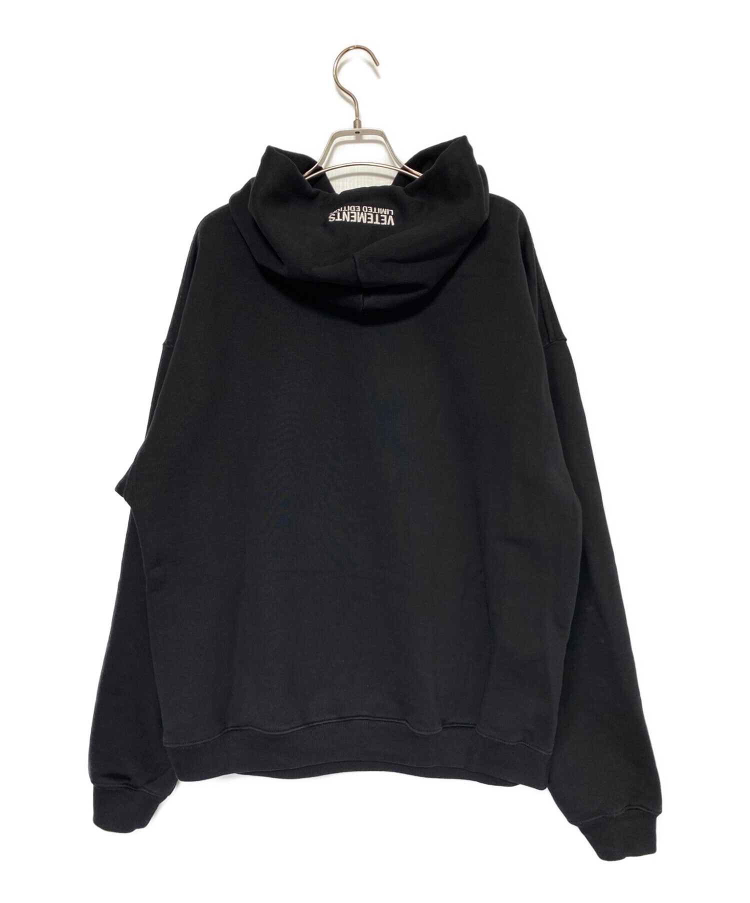 トップス VETEMENTS antwerp hoodie 中古・古着通販】VETEMENTS (ヴェトモン) ANTWERPEN HOODIE ブラック