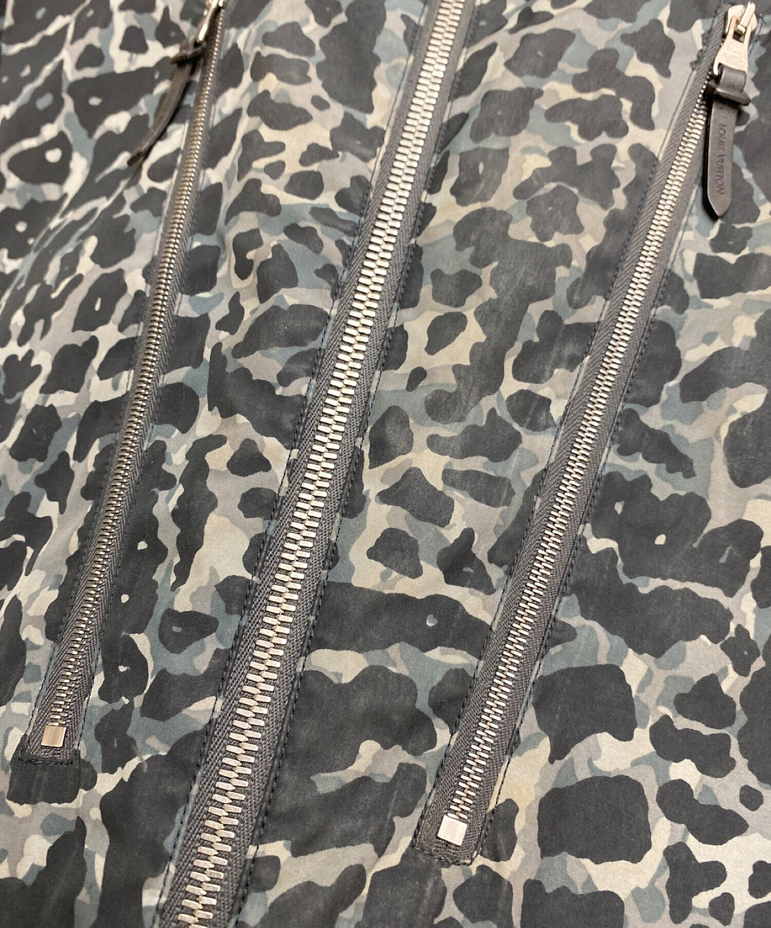 カモフラージュ ナイロンジャケット ルイ・ヴィトン 中古・古着通販】LOUIS VUITTON (ルイ ヴィトン) カモフラ