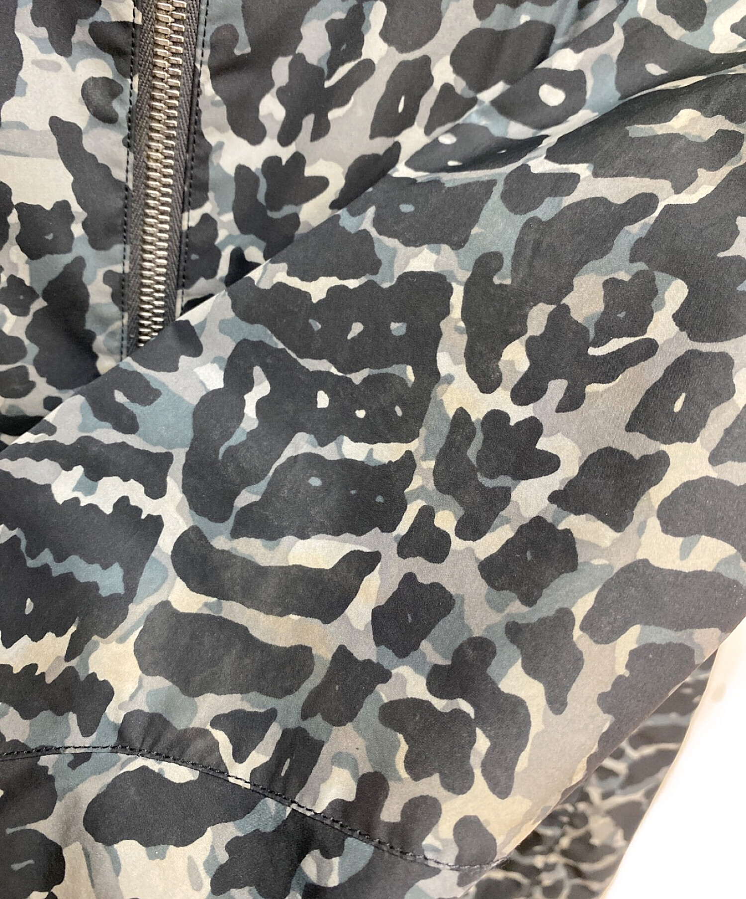 カモフラージュ ナイロンジャケット ルイ・ヴィトン 中古・古着通販】LOUIS VUITTON (ルイ ヴィトン) カモフラ