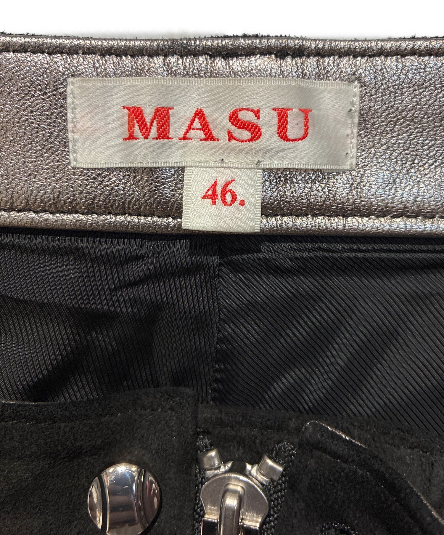 MASU DIAMOND-CUT LEATHER shorts 46