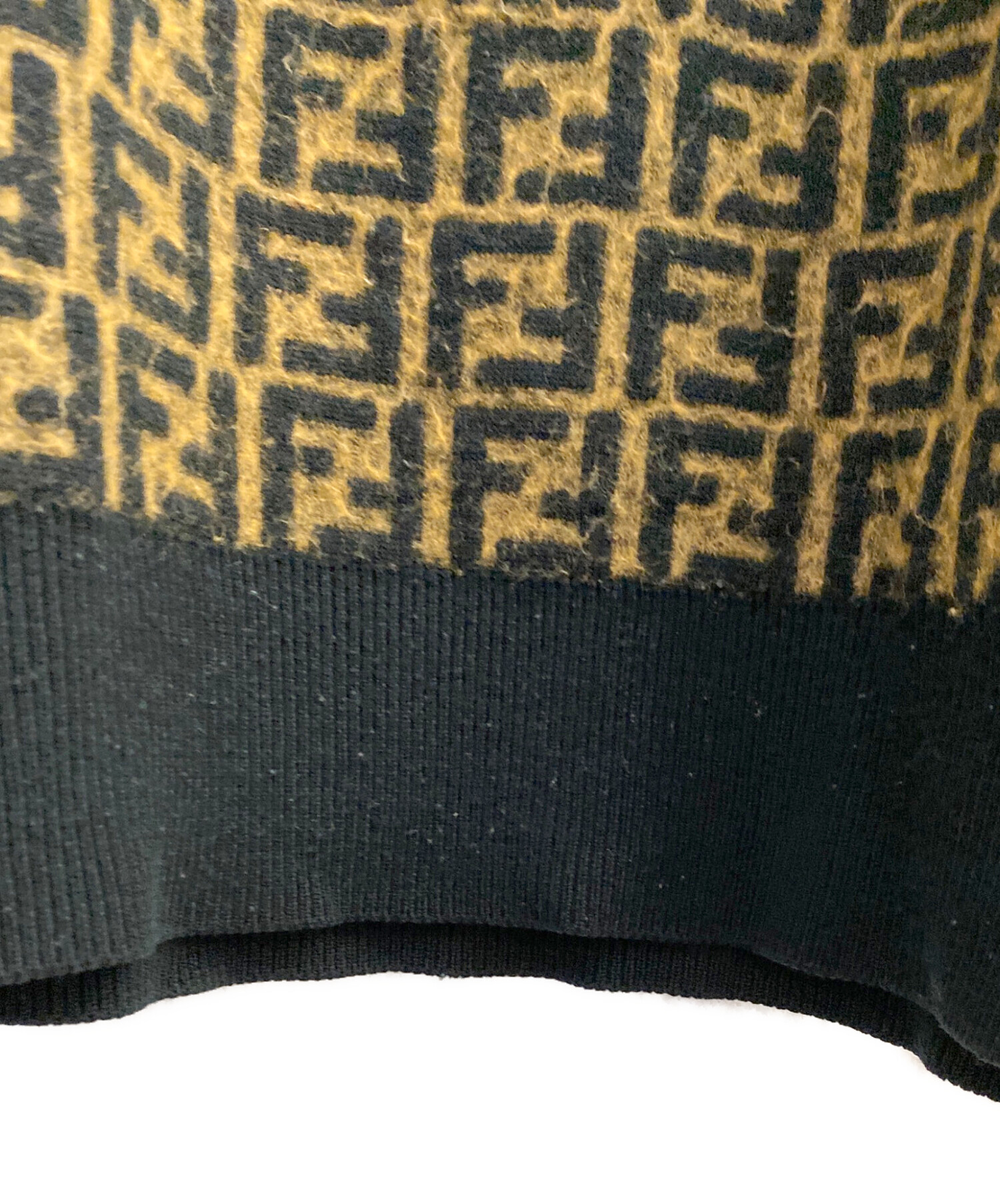 FENDI ニット　ベージュ　古着 FENDI - FENDI フェンディ ニット・セーター M ベージュ 【古着