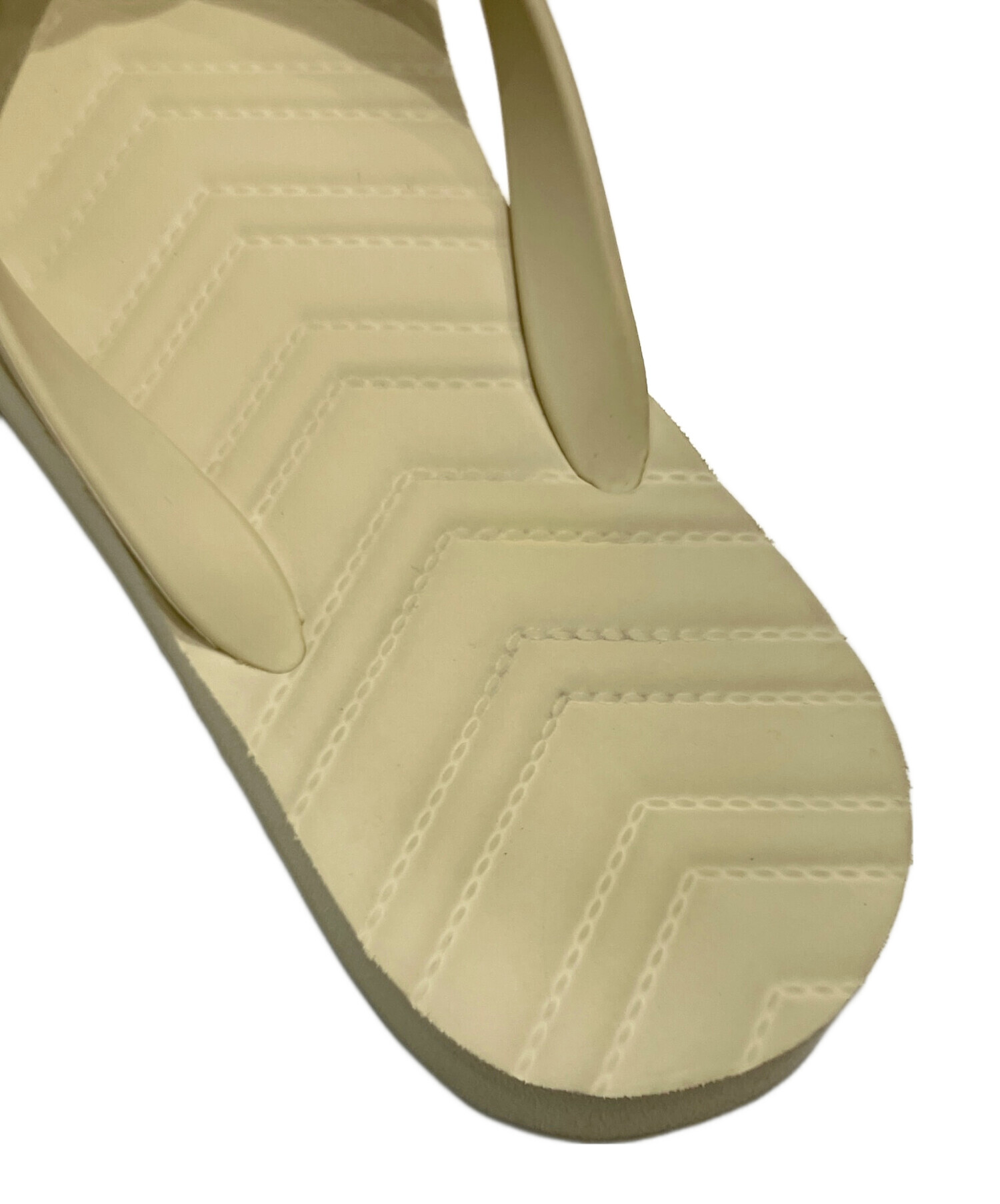 中古・古着通販】GUCCI (グッチ) シェブロントングサンダル/ラバー