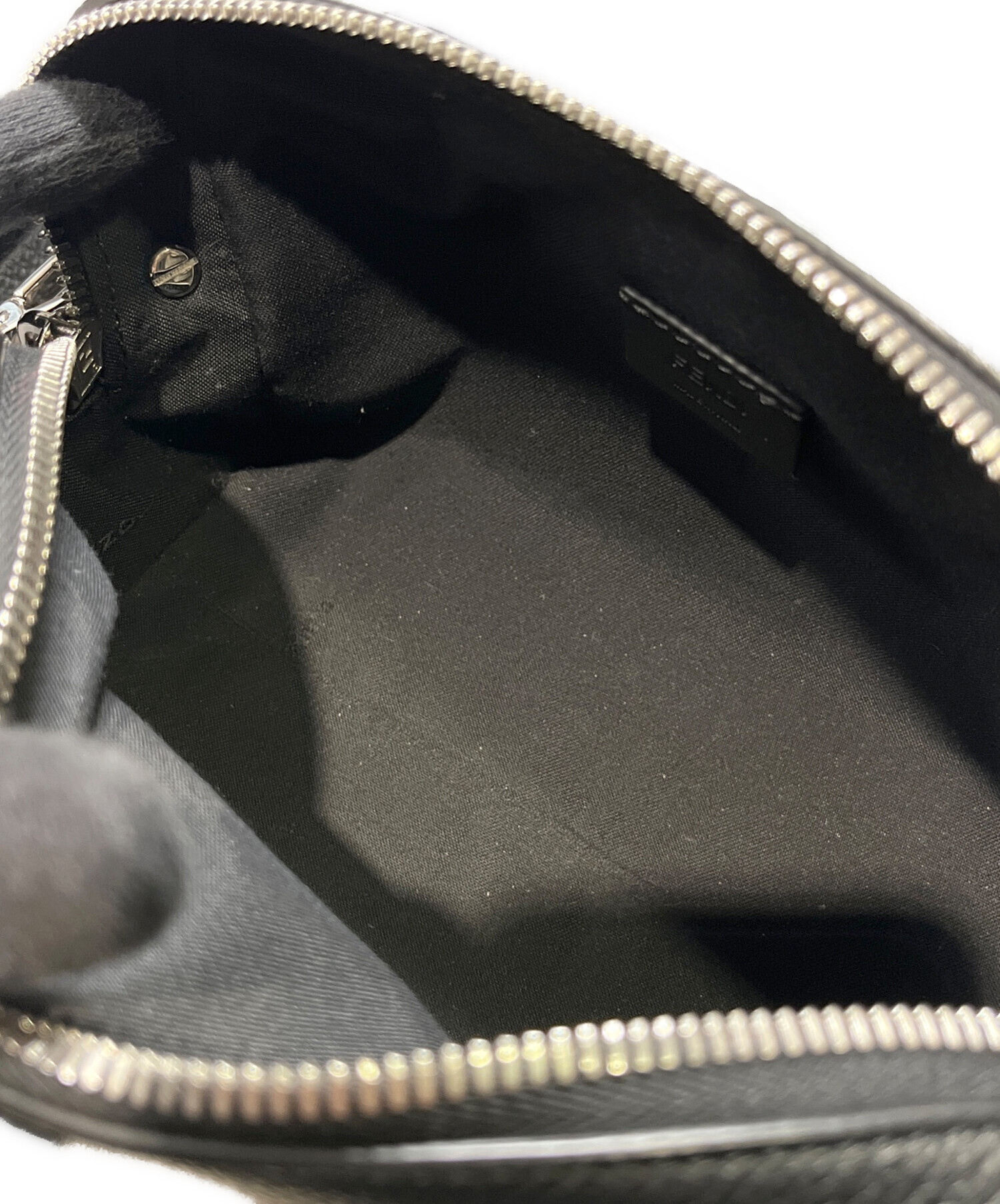中古・古着通販】FENDI (フェンディ) ルイ スモール ブラック