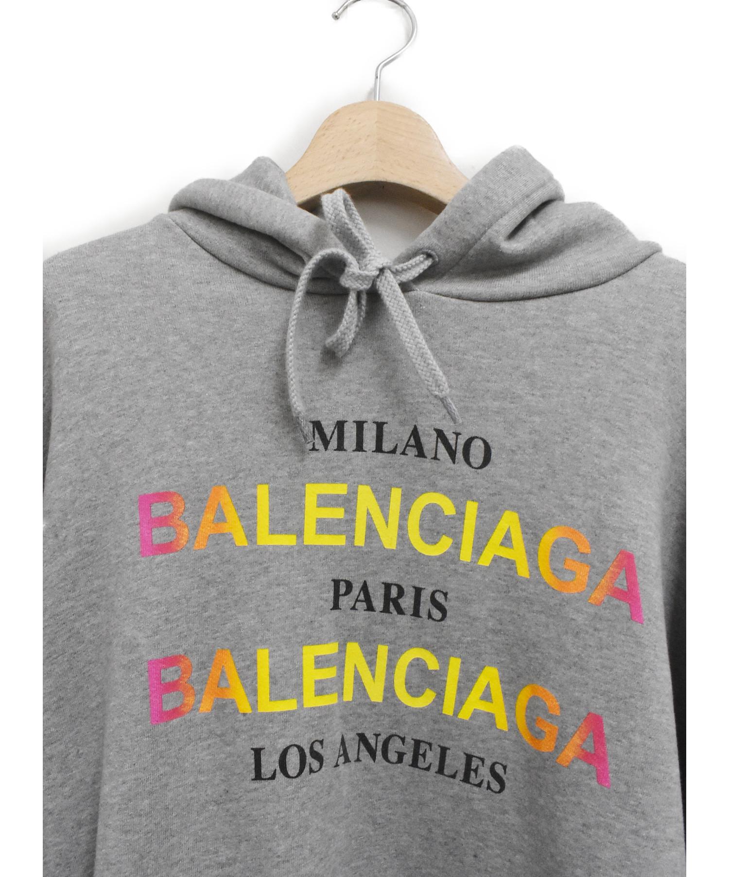 グレーパーカー　バレンシアガ　xs 男女兼用　ロゴ　値下げ　オーバーサイズ 中古・古着通販】BALENCIAGA (バレンシアガ) ロゴプルオーバーパーカー