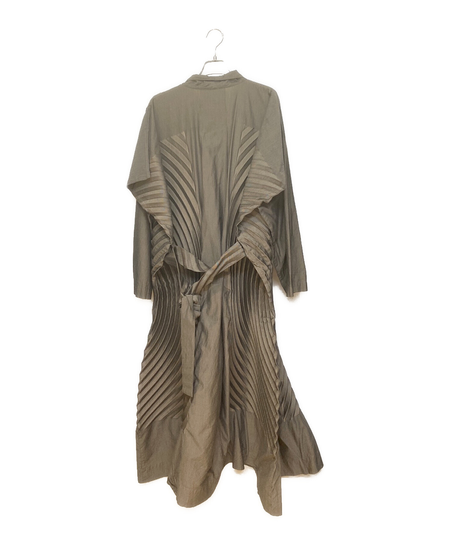 中古・古着通販】ISSEY MIYAKE (イッセイミヤケ) プリーツコート