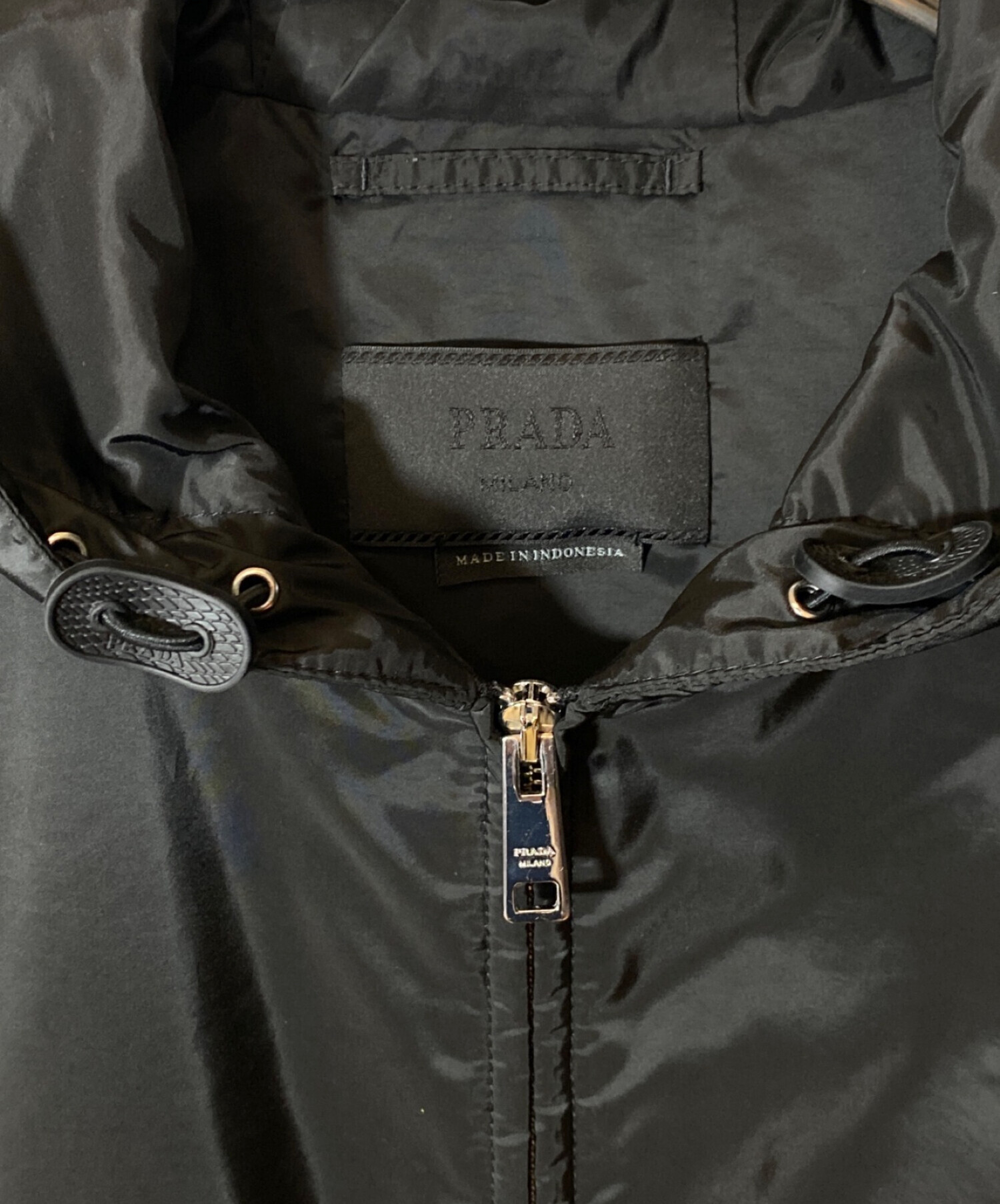 中古・古着通販】PRADA (プラダ) ロゴプレートフーデッドブルゾン 