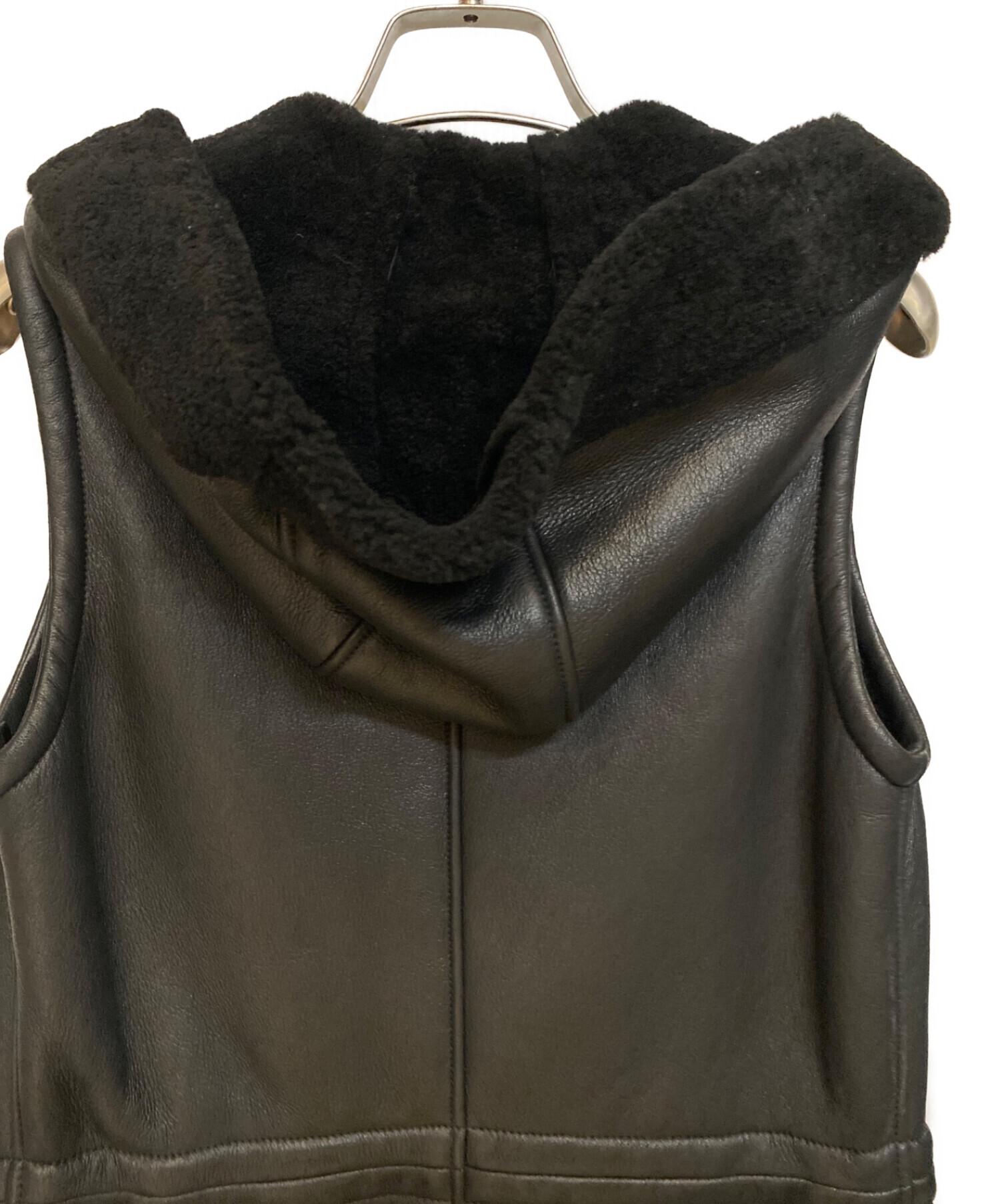 中古・古着通販】LOEWE (ロエベ) ムートンフーデッドベスト ブラック