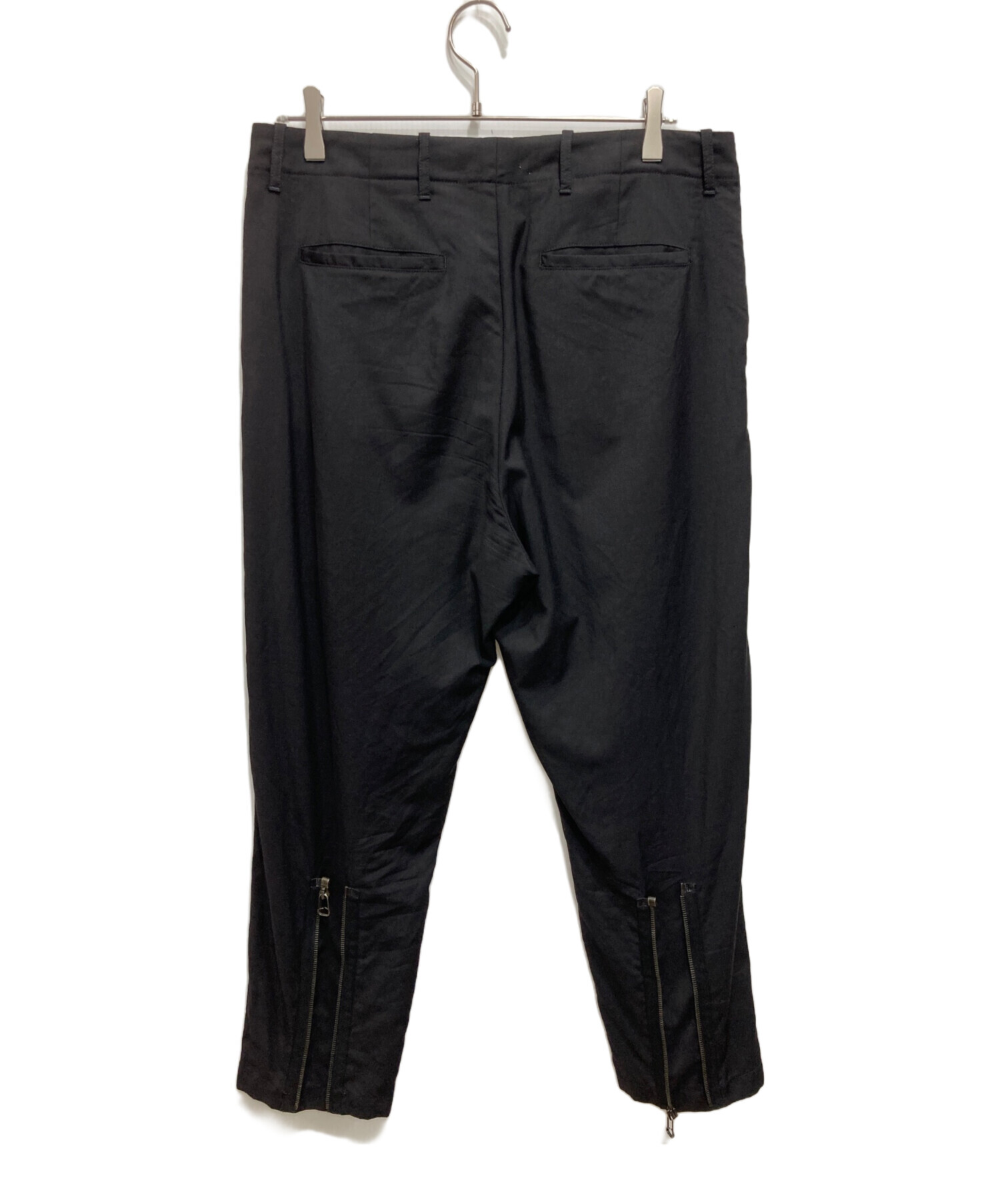 中古・古着通販】OAMC (オーエーエムシー) Cropped Zip Trousers