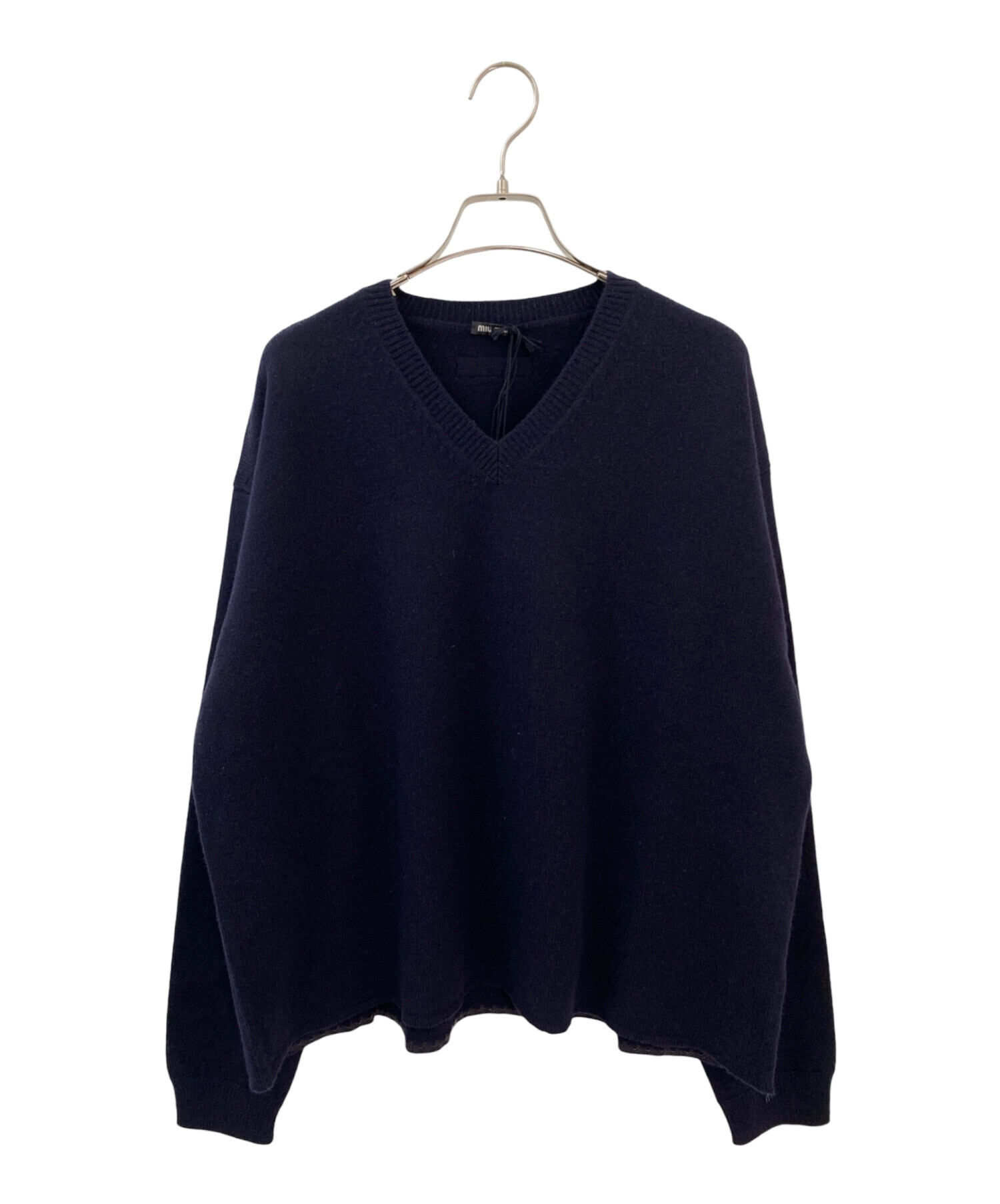 ミュウミュウ　ニットセーター Mサイズ　ネイビー 中古・古着通販】MIU MIU (ミュウミュウ) Vネックバックロゴニット