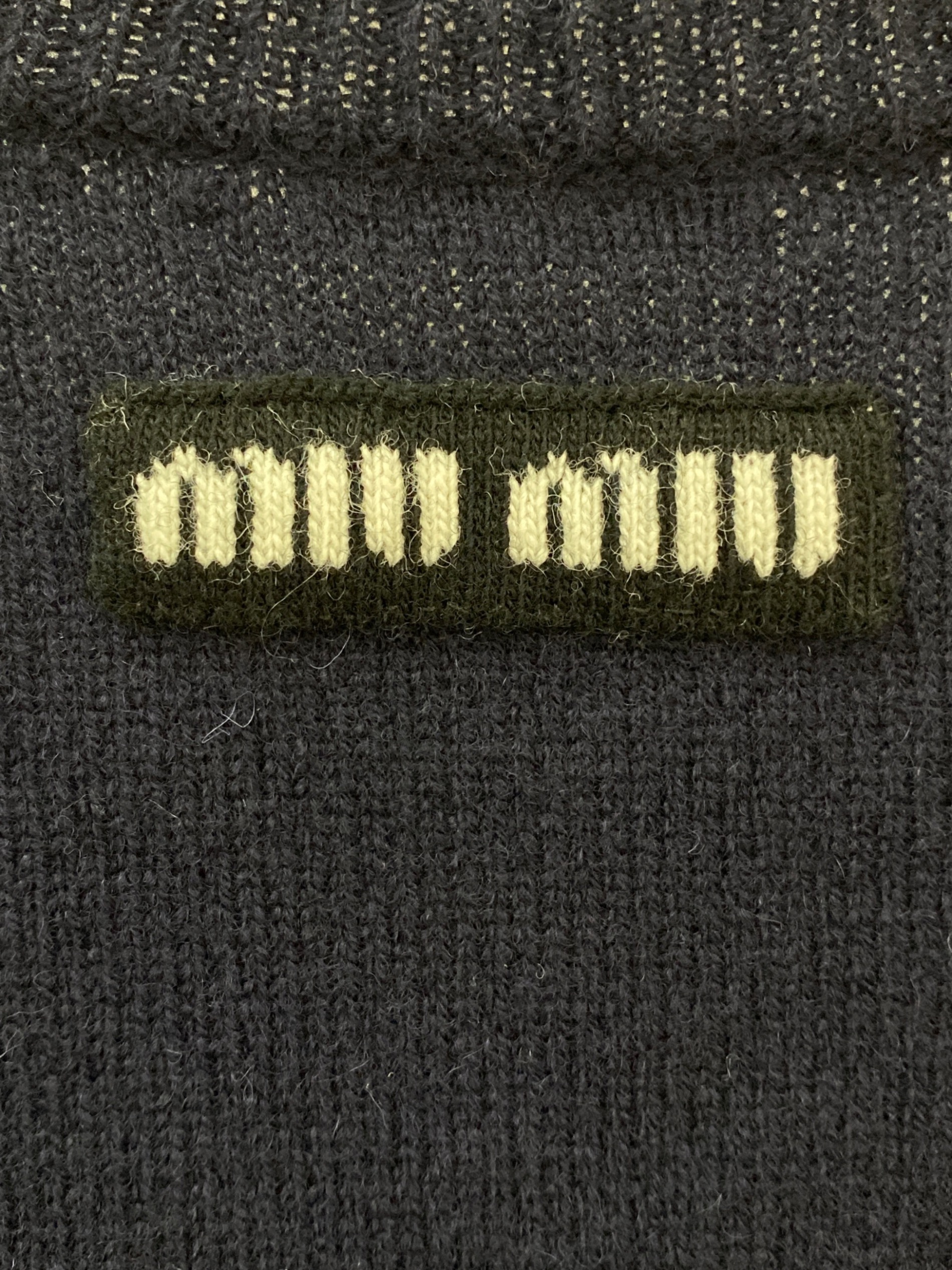 中古・古着通販】MIU MIU (ミュウミュウ) カットオフショートニット