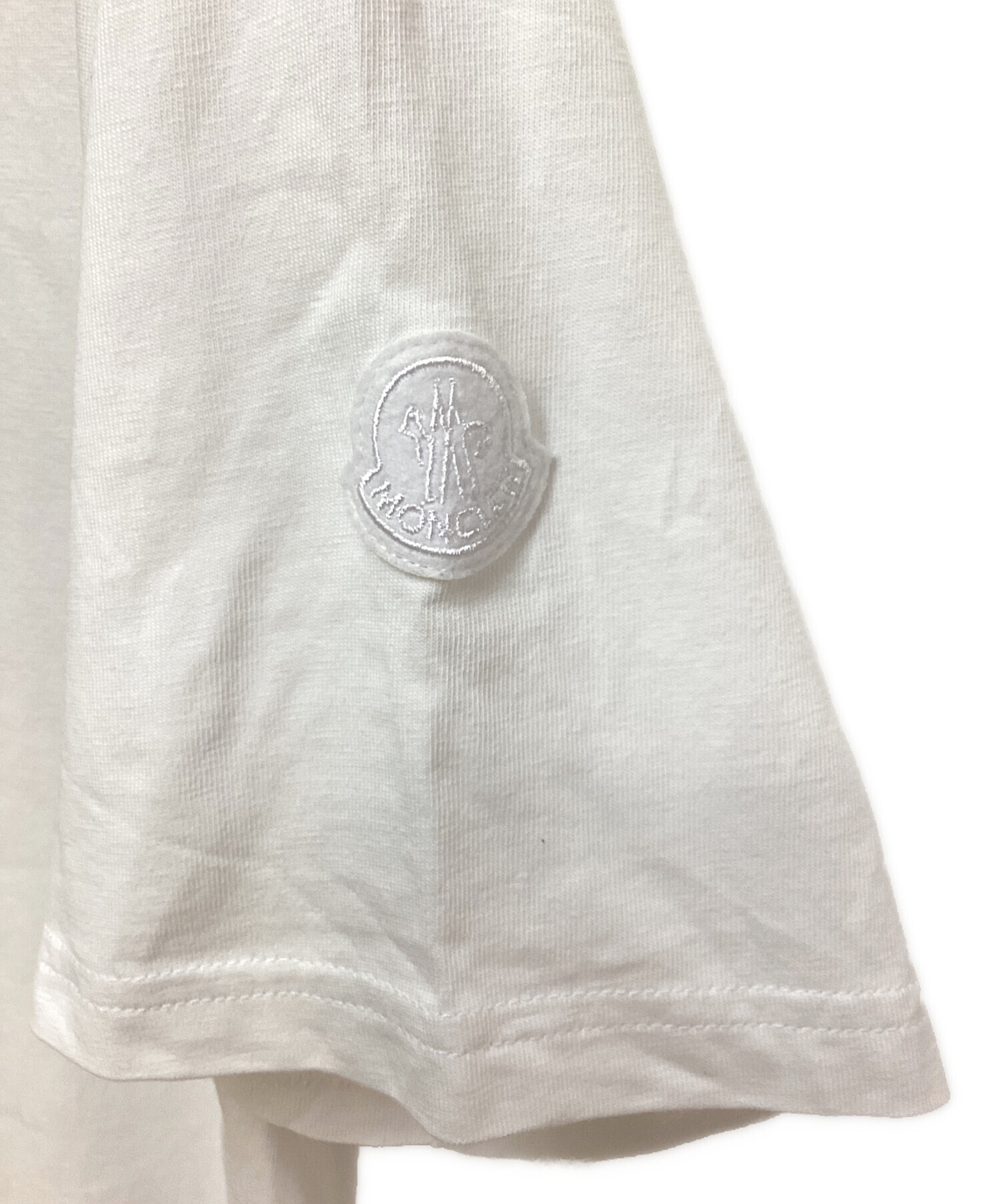 中古・古着通販】MONCLER (モンクレール) スリムフィットロゴT 中古・古着通販】MONCLER (モンクレール) スリムフィットロゴT