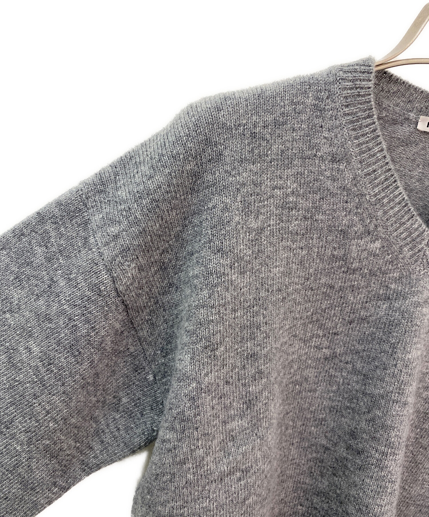 中古・古着通販】MIU MIU (ミュウミュウ) カットオフショートニット 中古・古着通販】MIU MIU (ミュウミュウ) カットオフショートニット