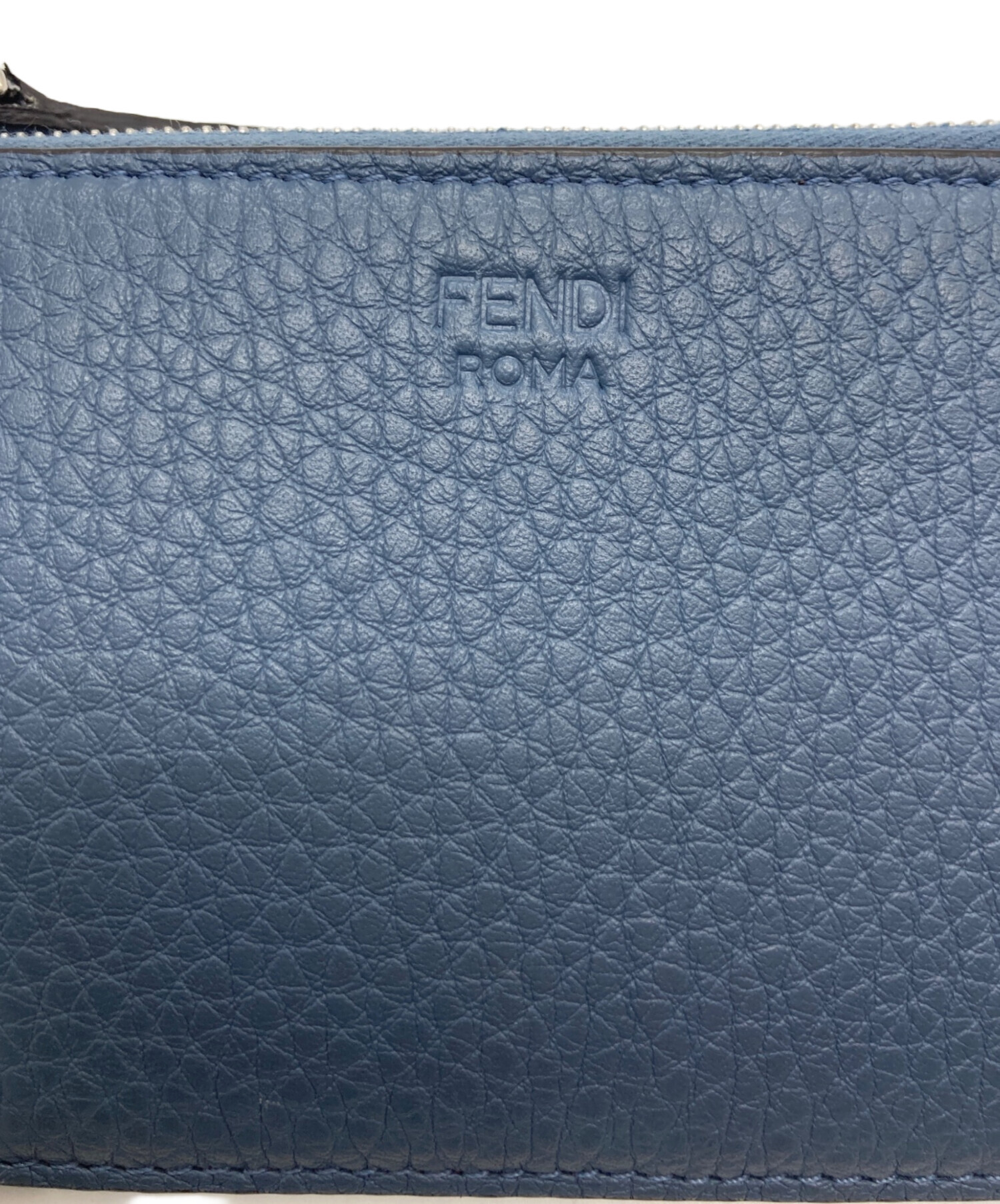 美品 フェンディ ピーカブー セレリア キーケース ターンロック シボ 6連 中古・古着通販】FENDI (フェンディ) ピーカブー レザーキー