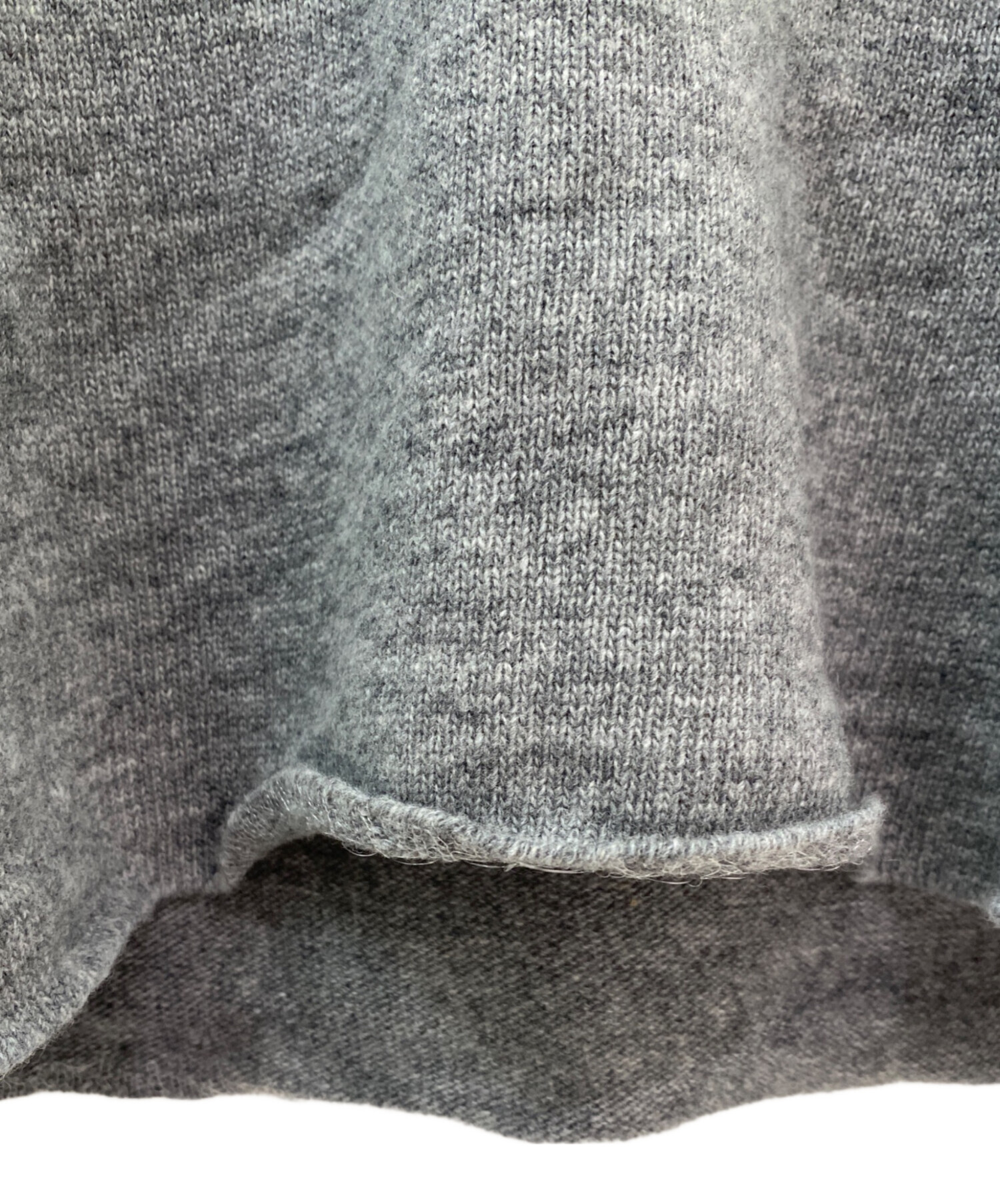 中古・古着通販】MIU MIU (ミュウミュウ) カットオフショート丈ニット