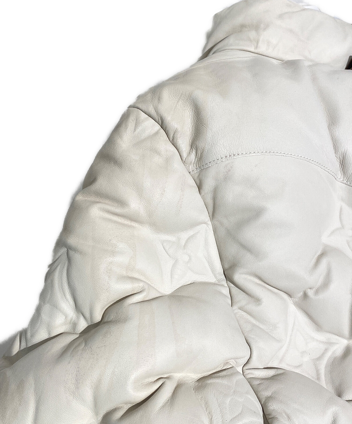 LOUIS VUITTON ホワイトアウター 中古・古着通販】LOUIS VUITTON (ルイ ヴィトン) ラムレザーモノグラム