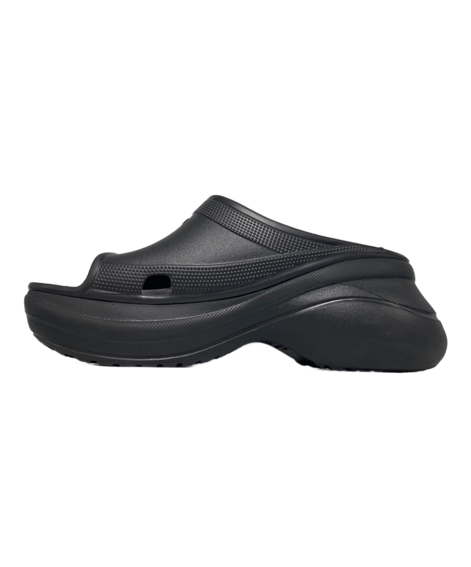 正規品 BALENCIAGA バレンシアガ クロックス ブラック サイズ42 中古・古着通販】BALENCIAGA (バレンシアガ) crocs (クロックス) pool