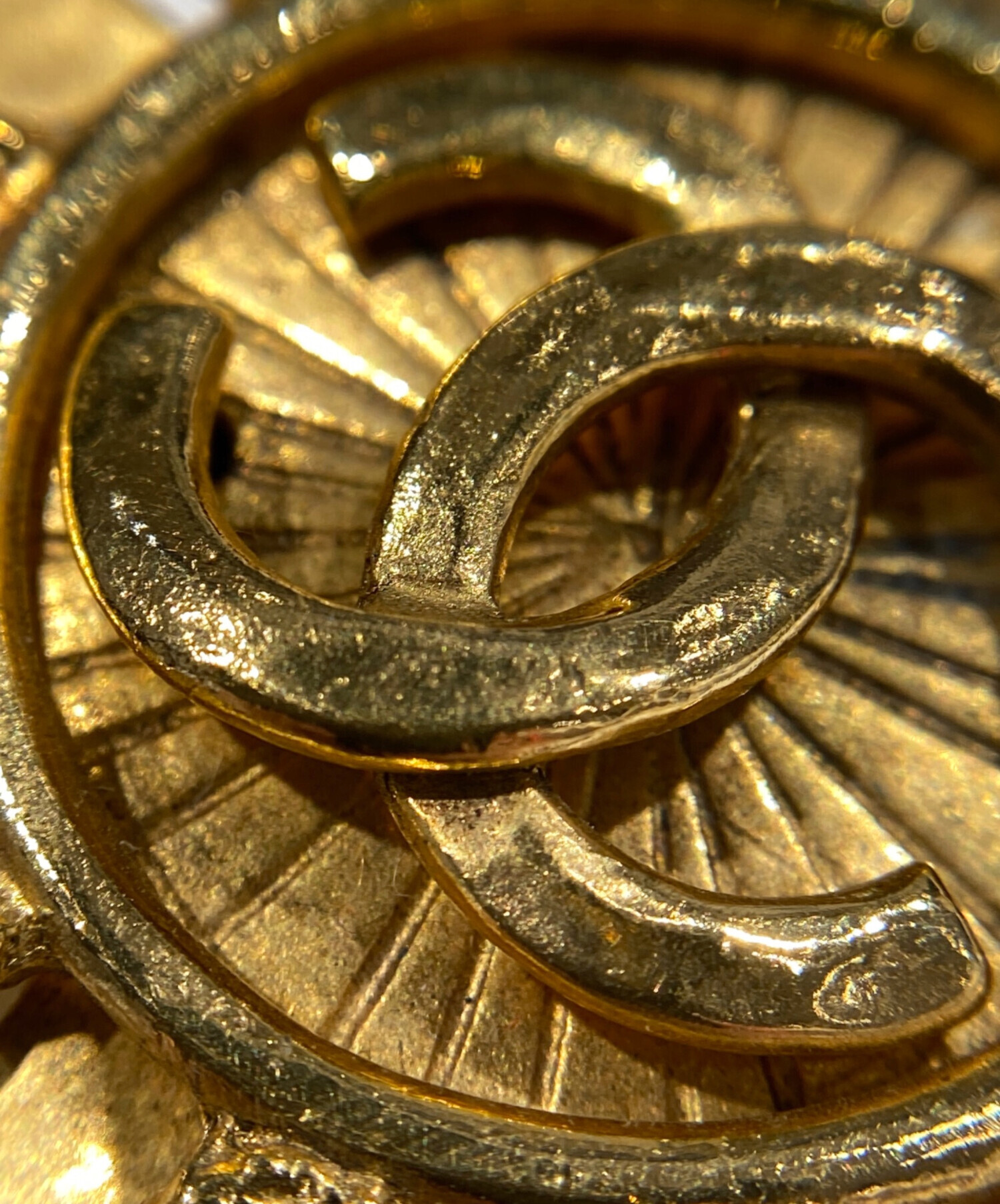 中古・古着通販】CHANEL (シャネル) ココマーク太陽ブローチ｜ブランド