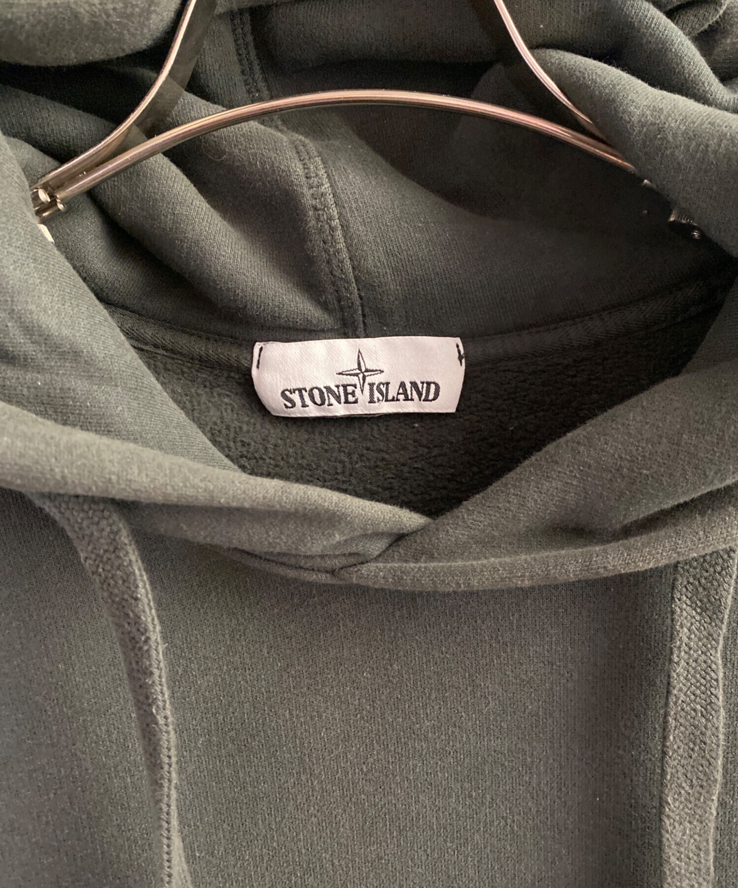 STONE ISLAND カーキ トレーナー M 【公式通販】