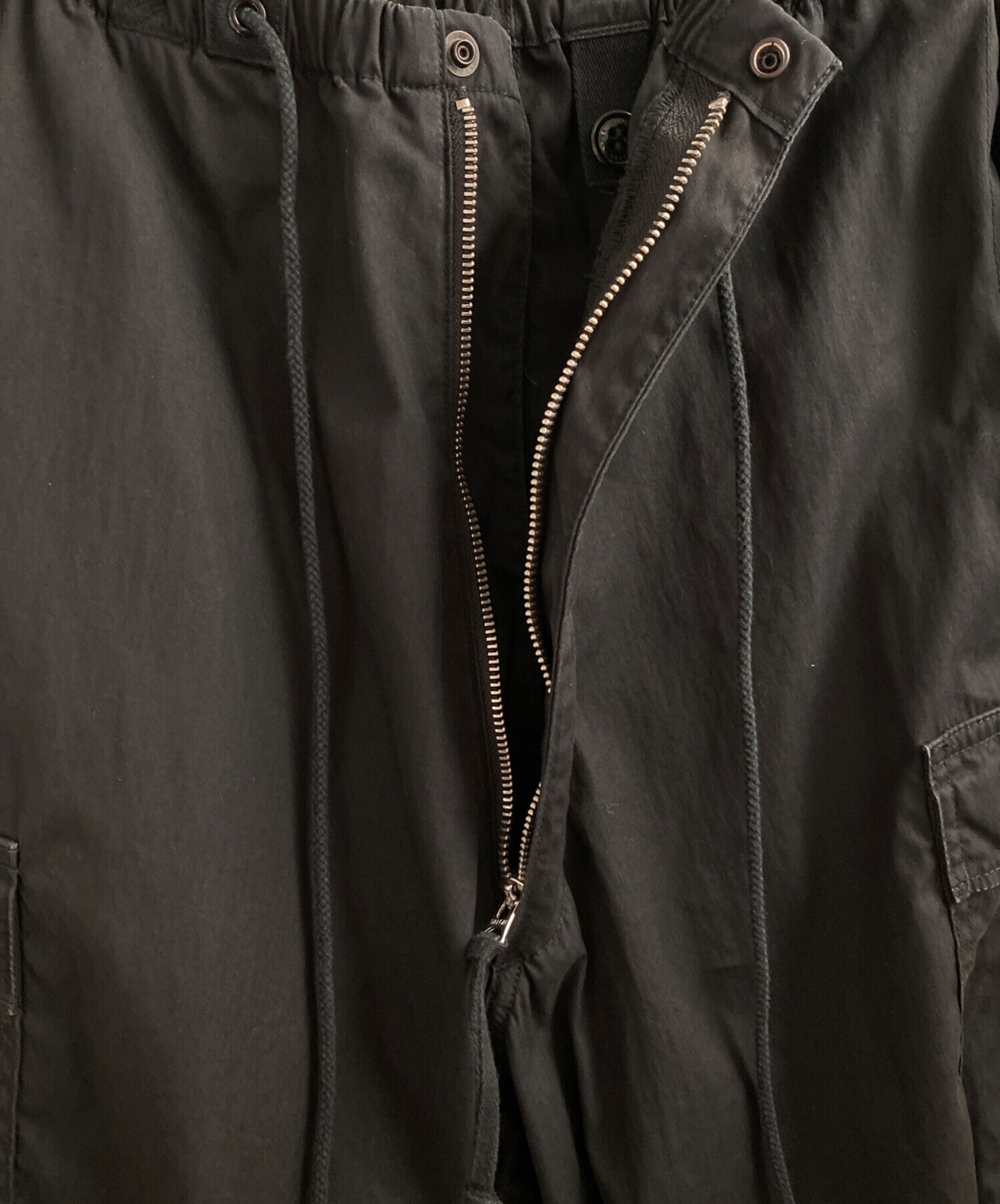 HYKE ブラック カーゴパンツ　未使用　XXL タグ付き 中古・古着通販】HYKE (ハイク) カーゴパンツ ブラック サイズ:2