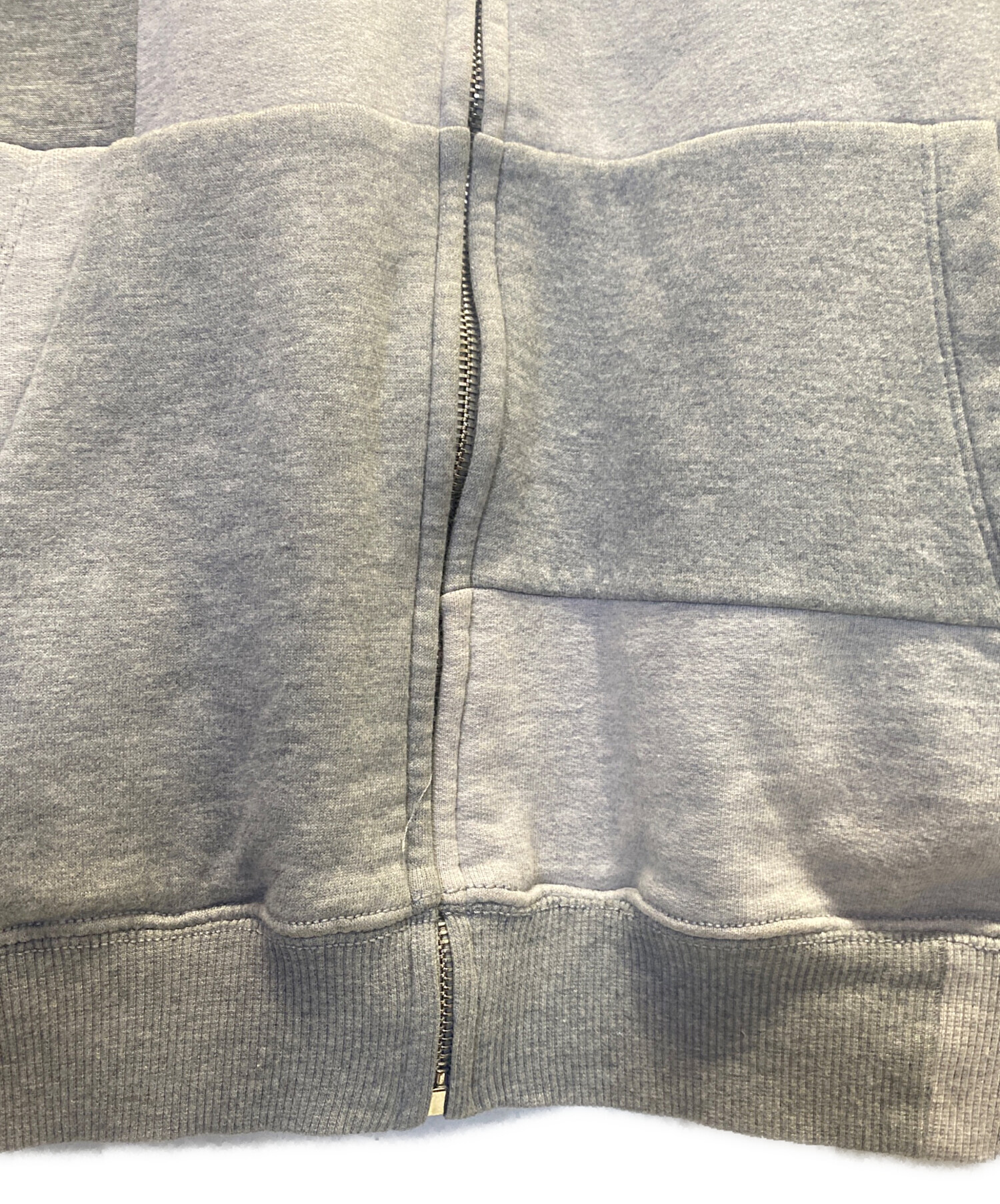 中古・古着通販】VALENTINO (ヴァレンティノ) ジップアップロゴ