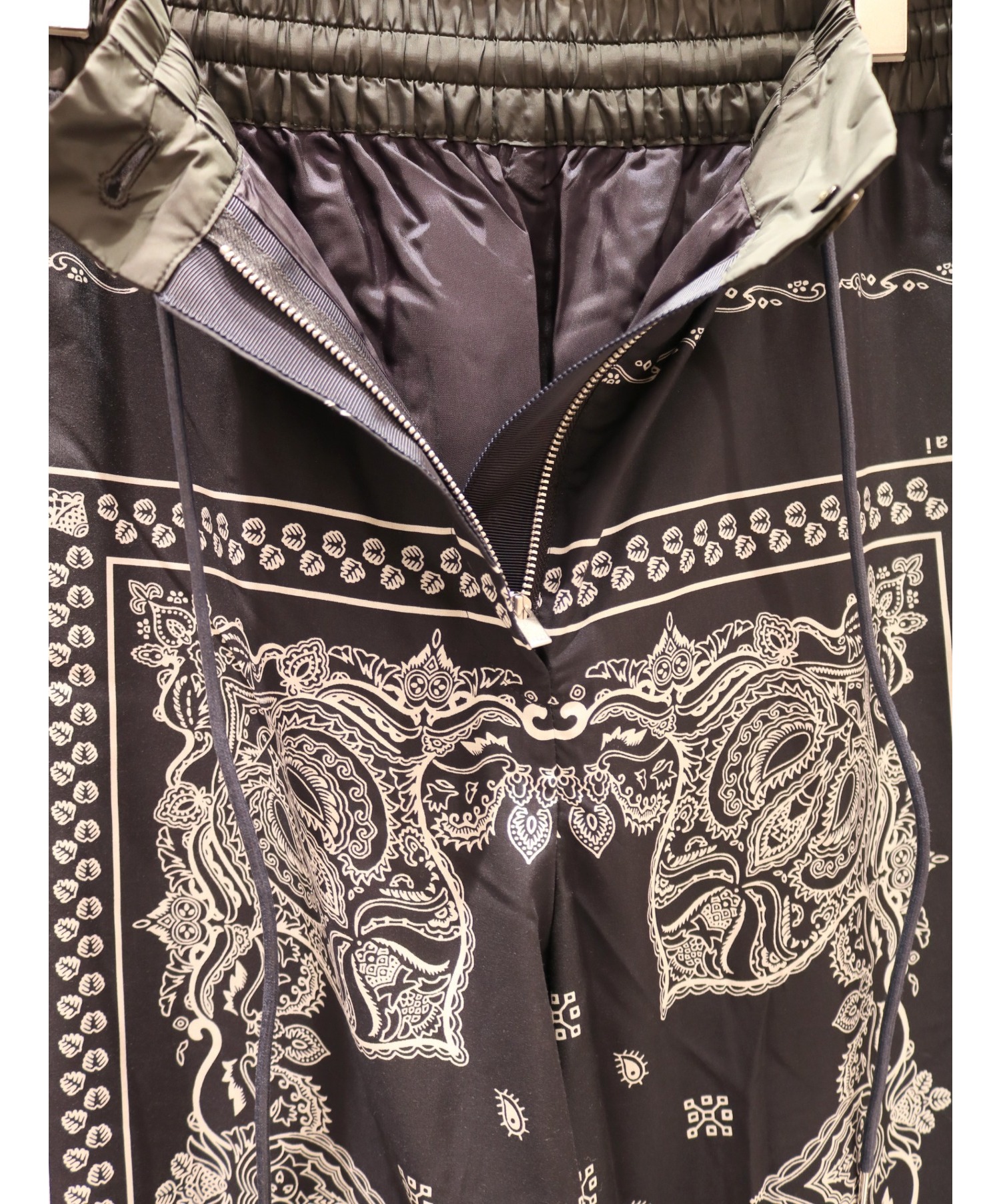 中古・古着通販】sacai (サカイ) バンダナプリントパンツ ブラック