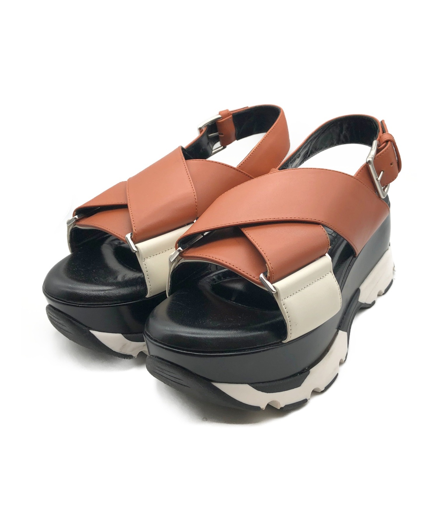 マルニ の厚底サンダル