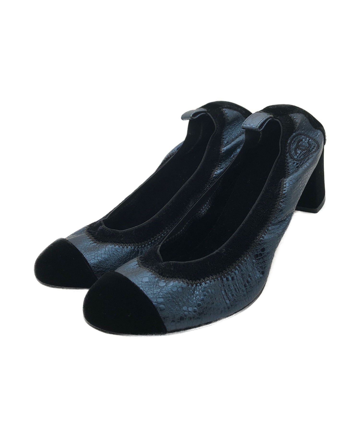 中古・古着通販】CHANEL (シャネル) ベルベット切替パンプス ブルー  