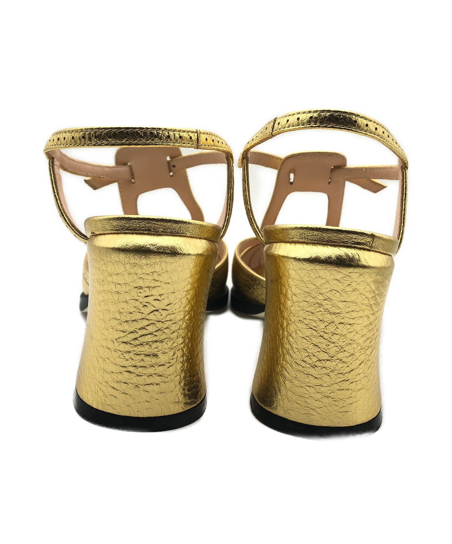 フェンディストラップサンダル 中古・古着通販】FENDI (フェンディ) ストラップサンダル ゴールド