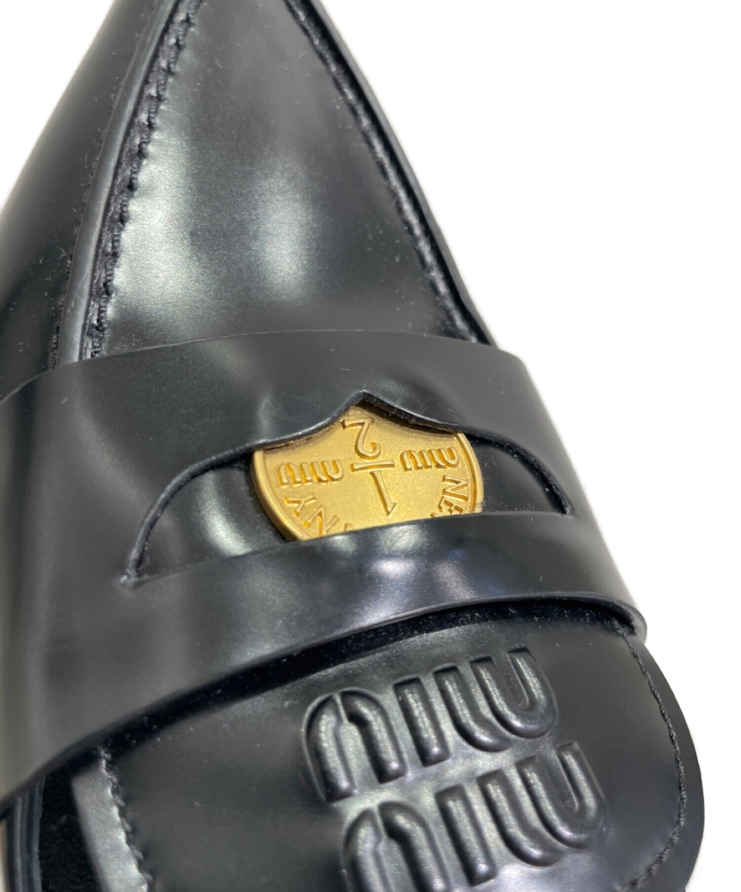 中古・古着通販】MIU MIU (ミュウミュウ) レザーローファー ブラック 中古・古着通販】MIU MIU (ミュウミュウ) レザーローファー ブラック