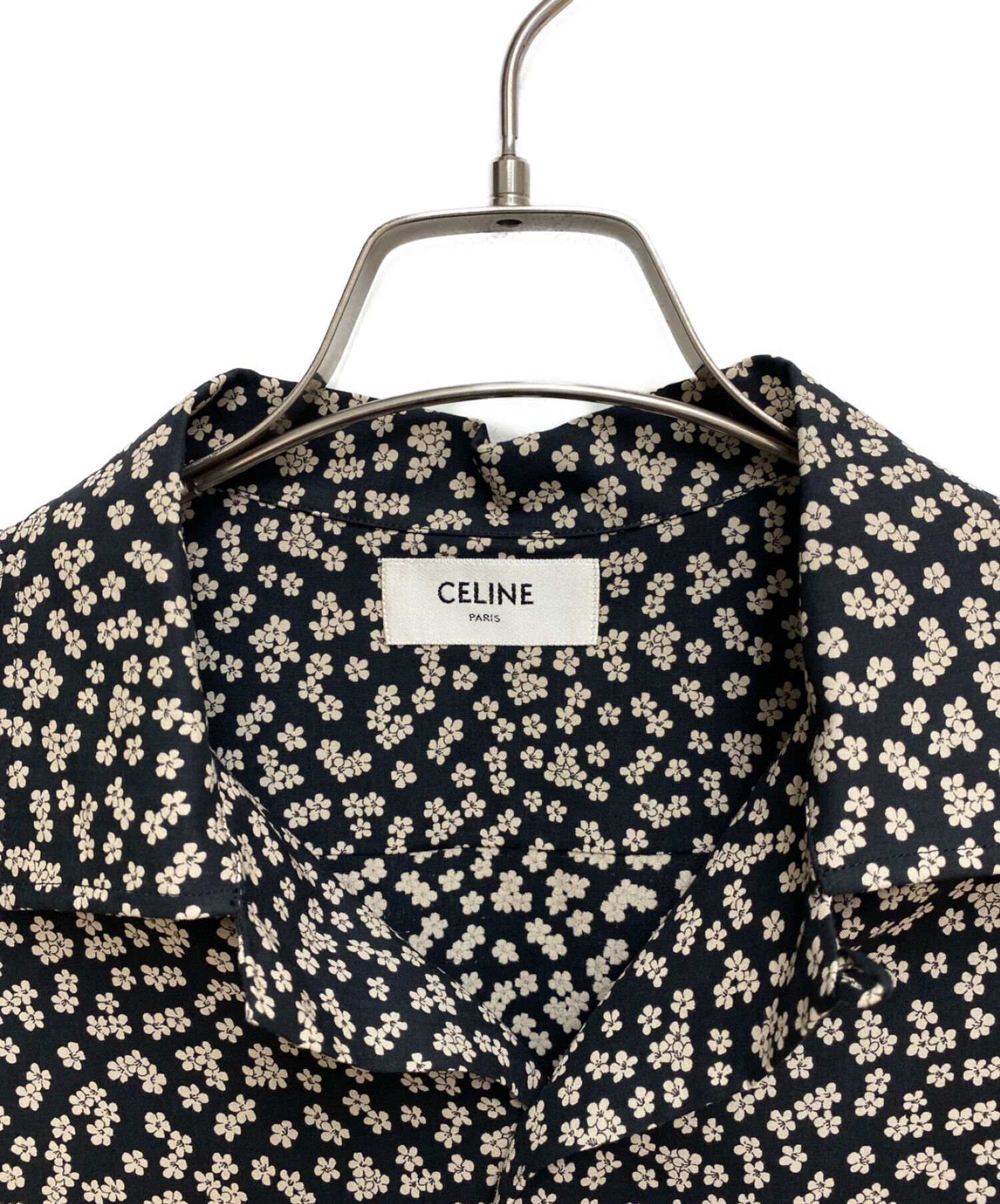 【中古】セリーヌ CELINE 美品 20AW ビスコースフラワープリント シャツ 花柄 総柄 長袖 黒 ブラック ベージュ 41 L位 中古・古着通販】CELINE (セリーヌ) フラワーシャツ ブラック サイズ