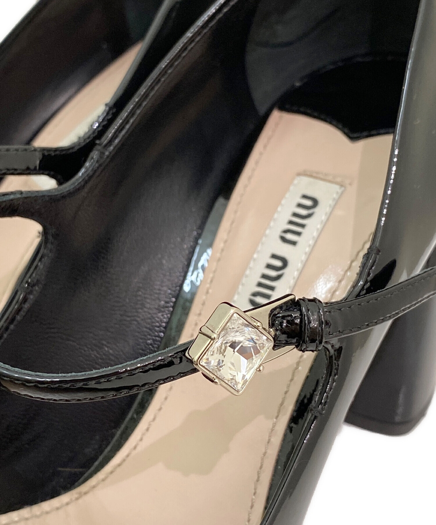 中古・古着通販】MIU MIU (ミュウミュウ) パテントパンプス ブラック 