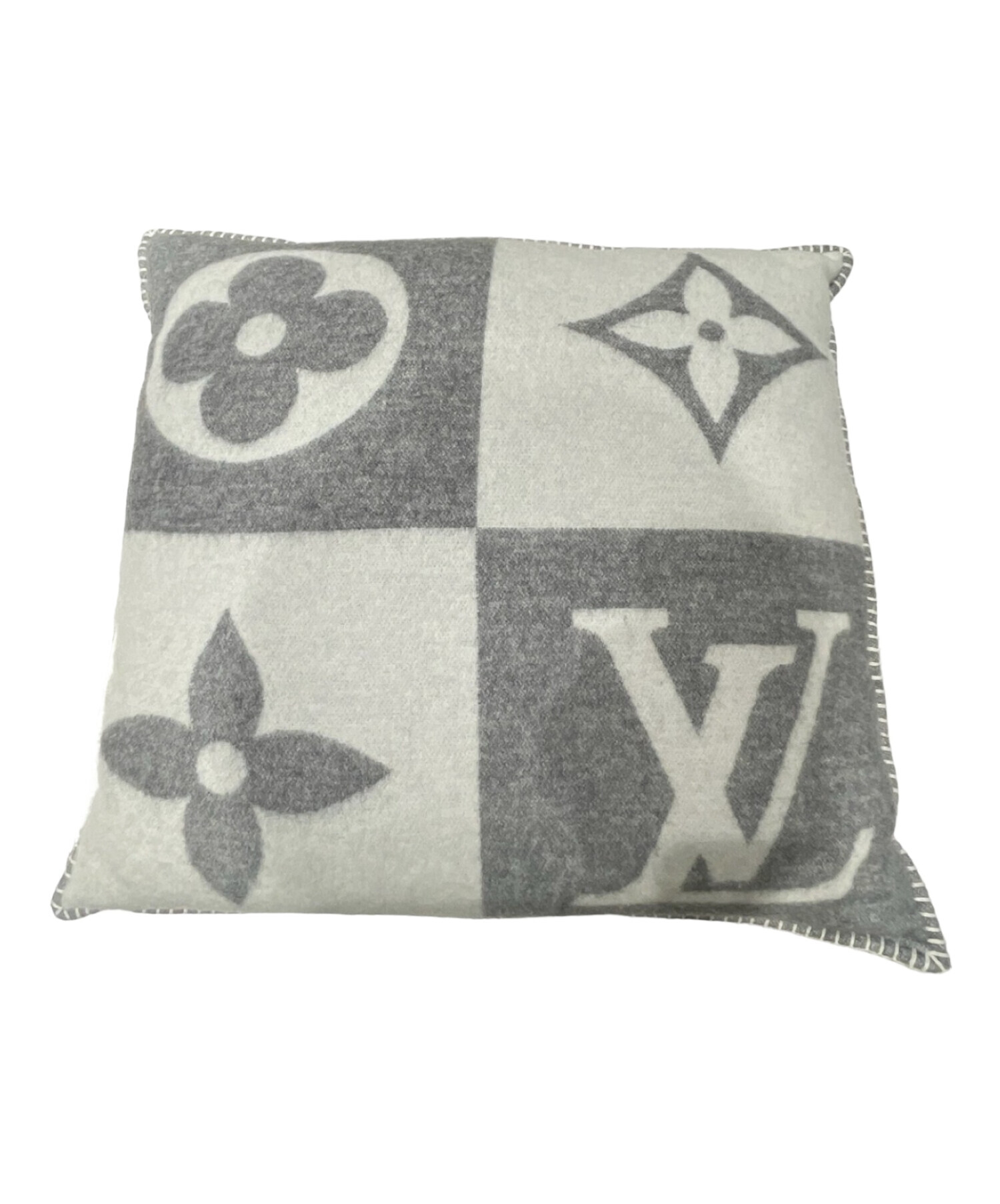 LOUIS VUITTON モノグラムフラワー クッション・LV チェックメイト 中古・古着通販】LOUIS VUITTON (ルイ ヴィトン) クッション・LV