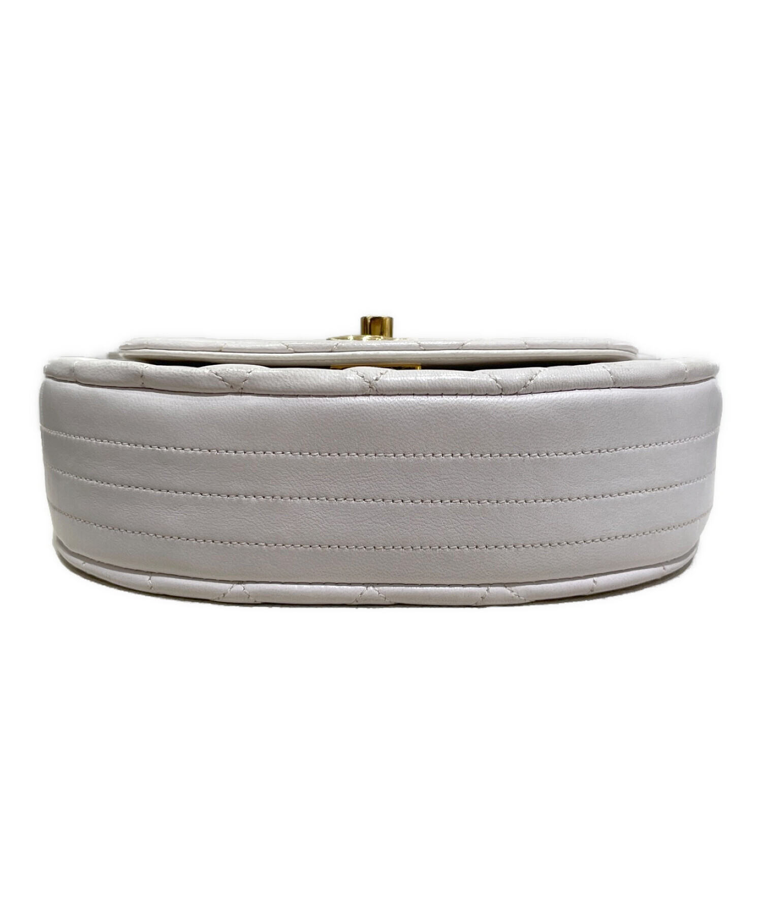 シャネル CHANEL マトラッセ クラシック  ハーフムーン 中古・古着通販】CHANEL (シャネル) ハーフムーンマトラッセショルダー